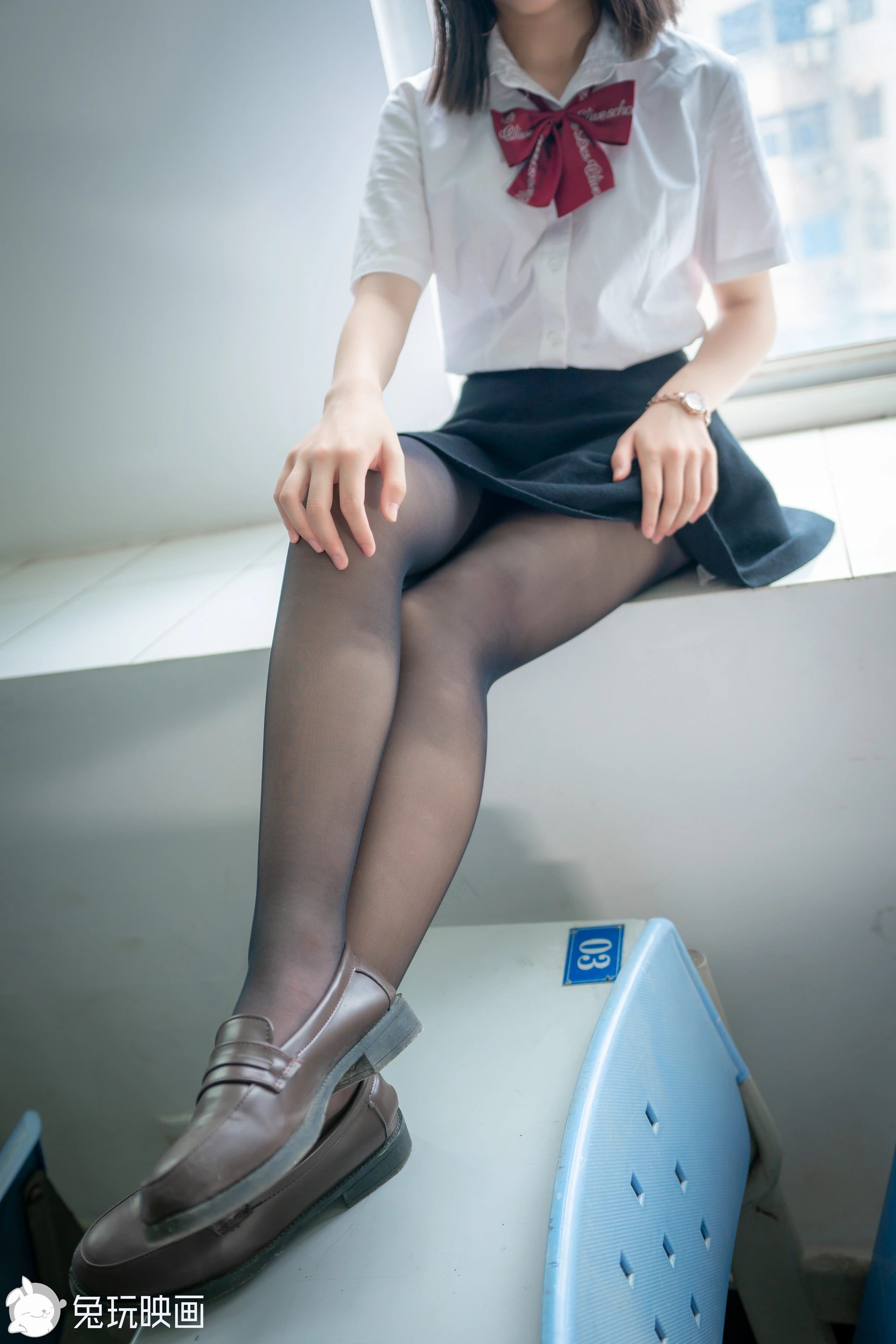 C23.006 教室里的少女 [45P-349MB]