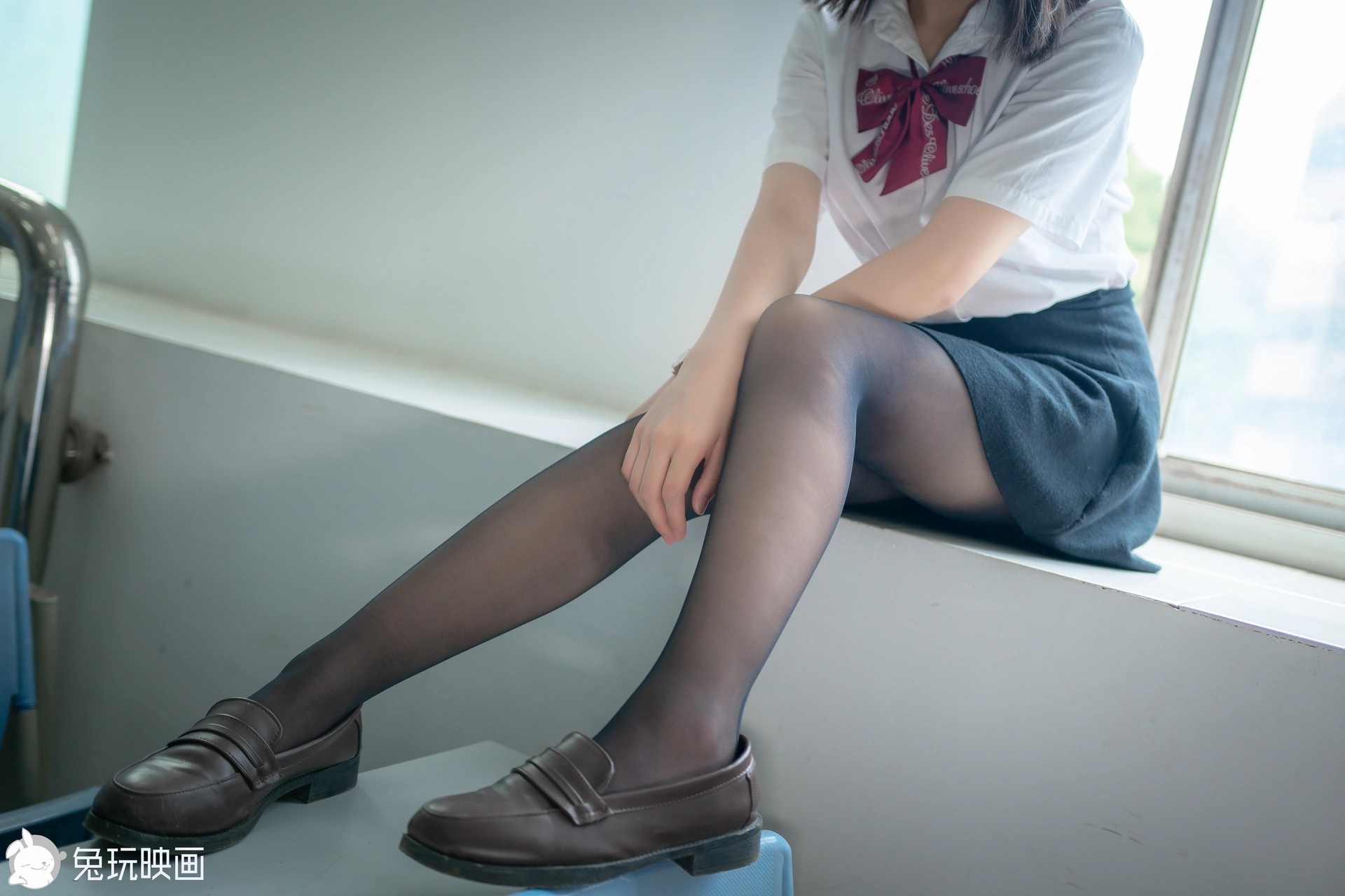 C23.006 教室里的少女 [45P-349MB]