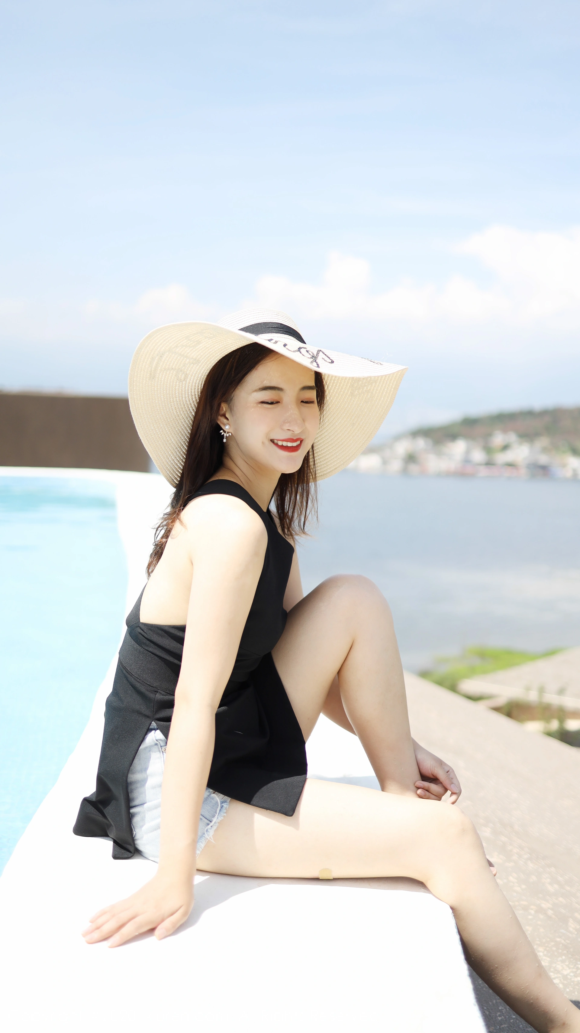 XIUREN秀人网 2020.01.21 NO.1956 艺儿拿铁[42+1P／76.6M]