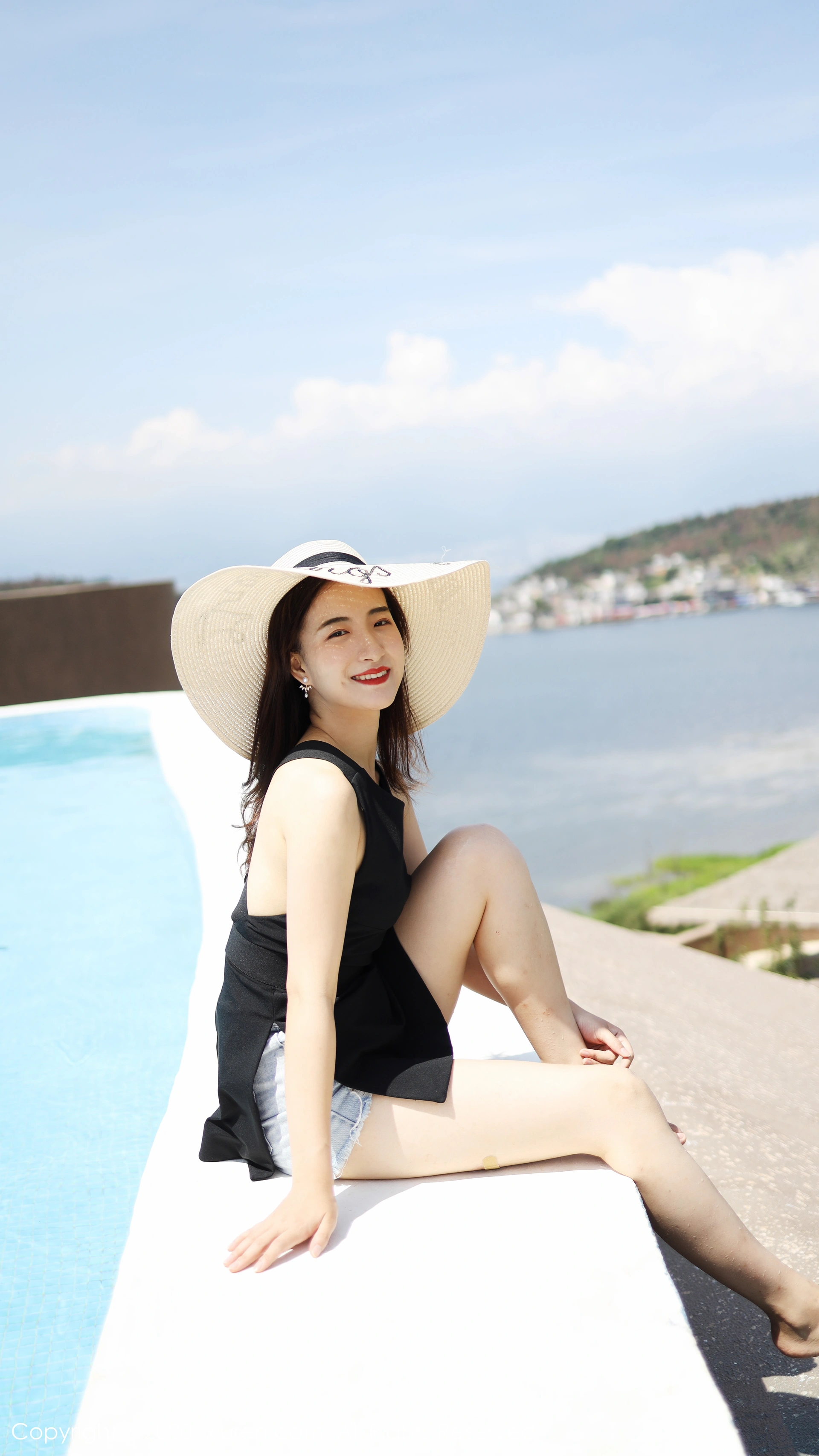 XIUREN秀人网 2020.01.21 NO.1956 艺儿拿铁[42+1P／76.6M]