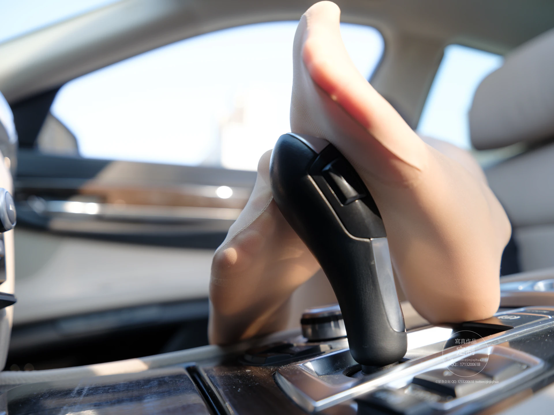 紧急企划 EX.004 见希w 车内肉丝OL [77P1V-3.50GB]OL, OL制服, 紧急企划, 美腿, 美足, 肉丝, 见希w