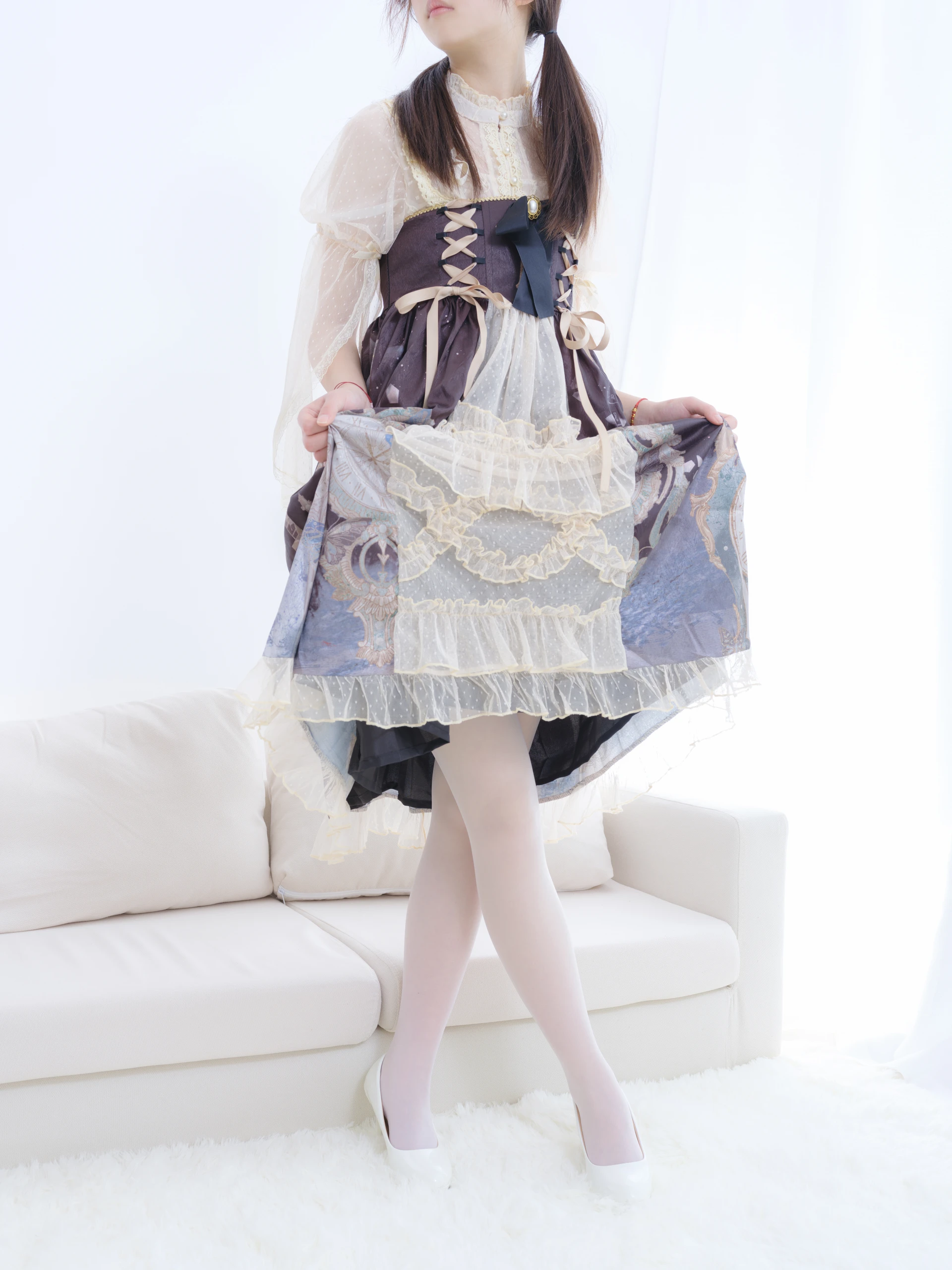 森萝财团 雨云-07E 4K 白丝双马尾lolita裙+JK制服 [142P1V-7.41GB]
