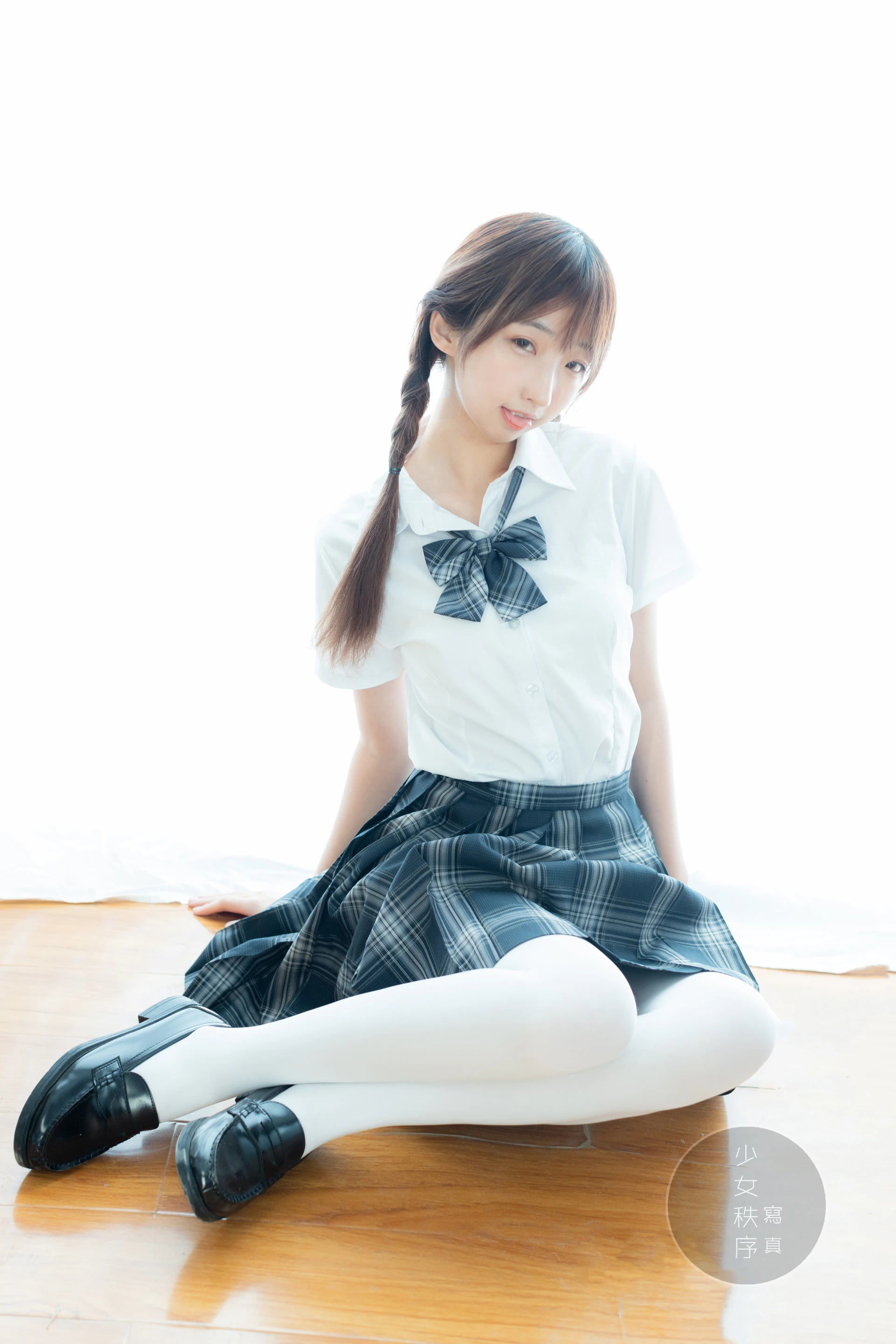 少女秩序 EX.10 鹿可 白丝JK双马尾（七夕情景音频特别篇）[35P1V-757.6M]JK制服, 双马尾, 少女秩序, 白丝, 美腿, 美足, 鹿可