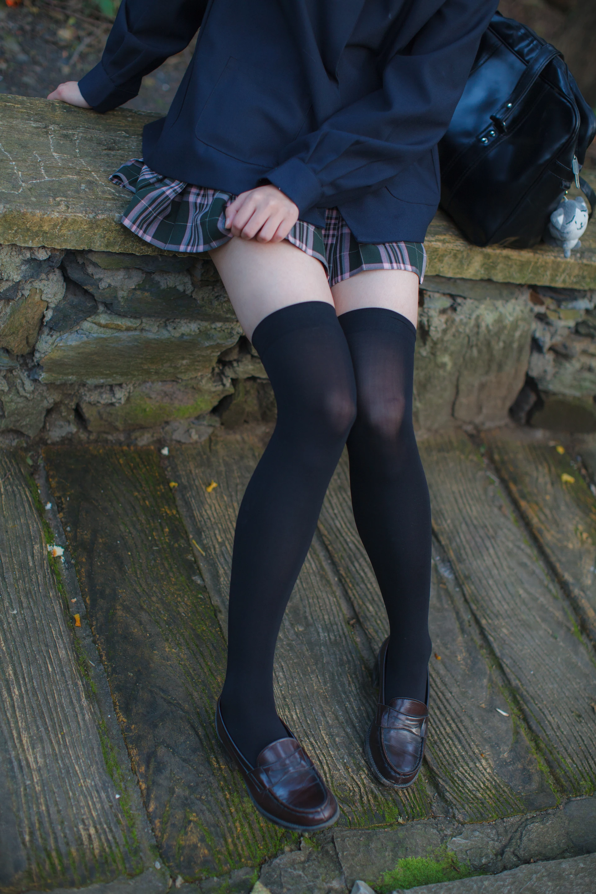 少女秩序 EX.02 户外黑丝+白丝JK双马尾[80P-843.3M]JK制服, 双马尾, 少女秩序, 白丝, 美腿, 美足, 黑丝