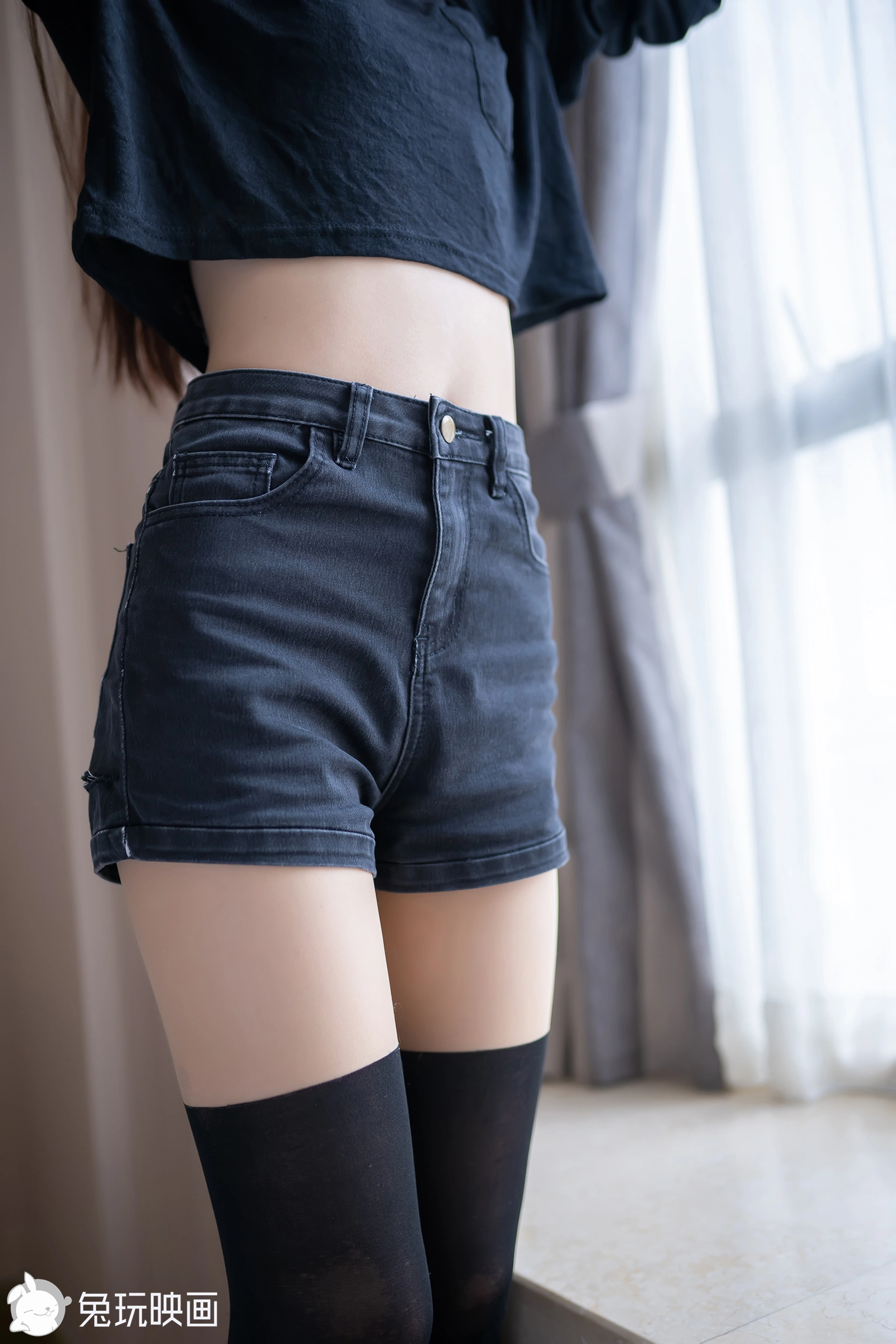 C20.008 长腿姐姐 [40P-79MB]