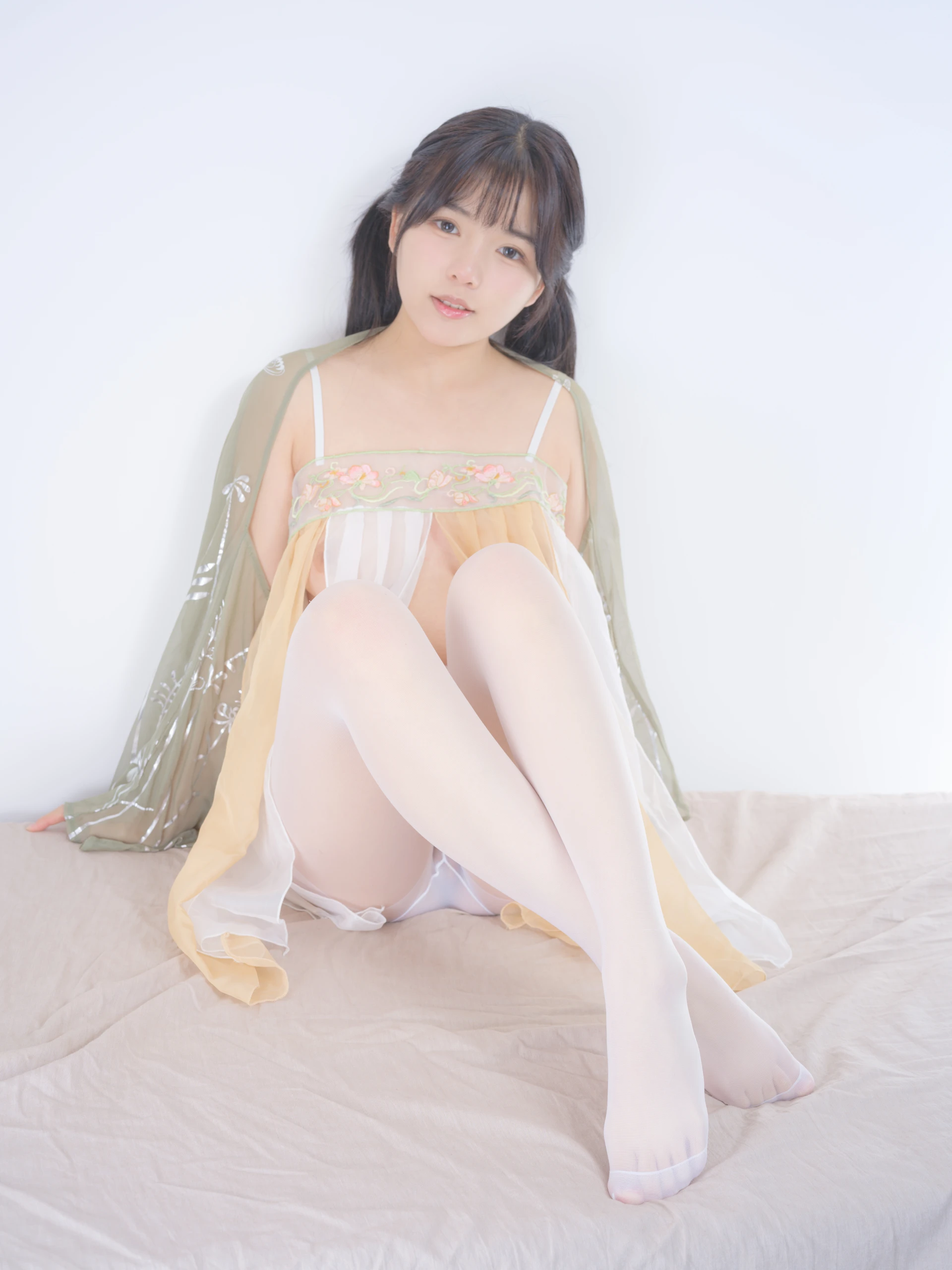 森萝财团 晴涩-16E 4K 双马尾白丝汉服 [78P1V-6.13GB]