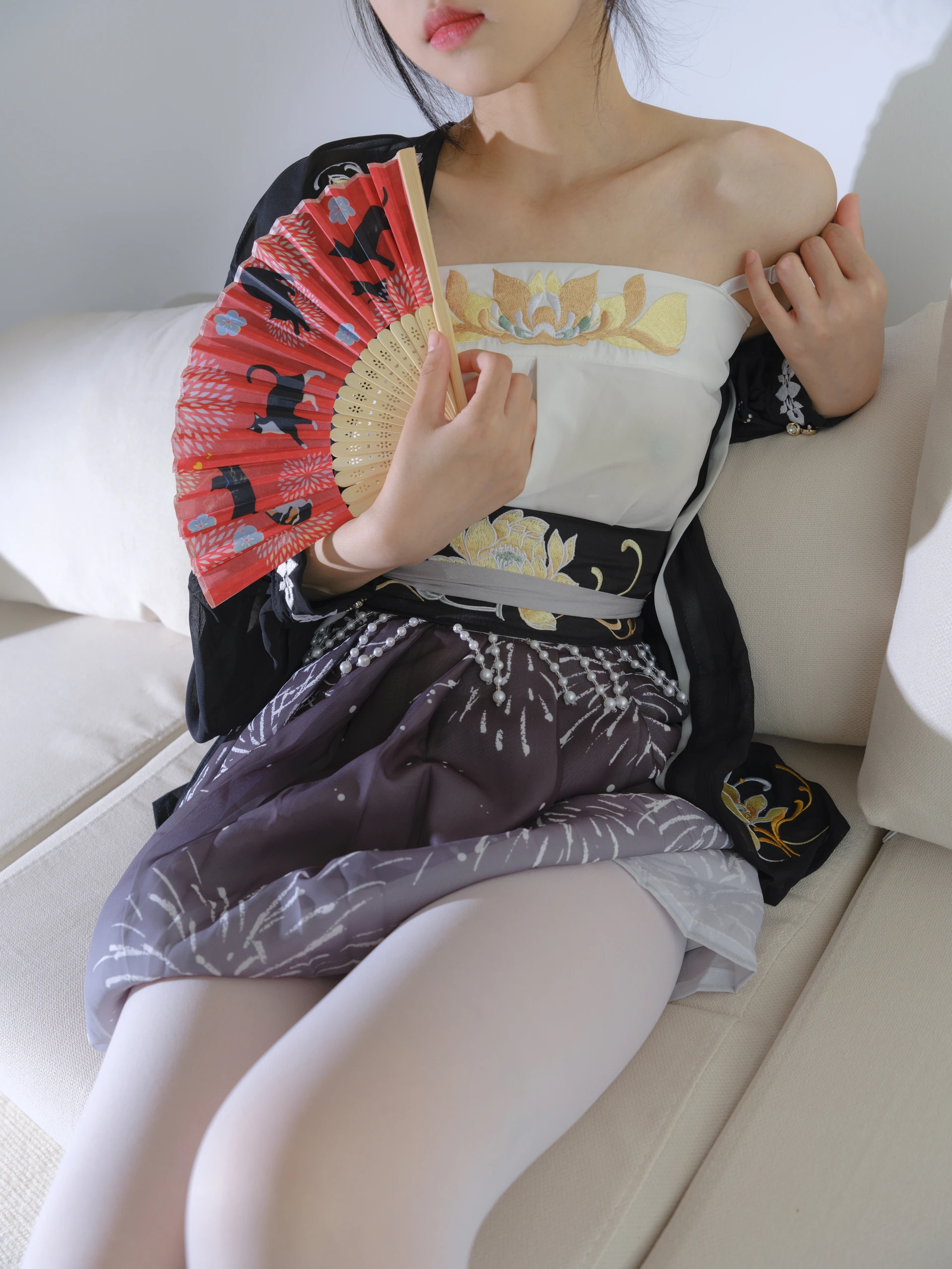 森萝财团 小樱-04E 4K 白丝汉服 [101P1V-5.54GB