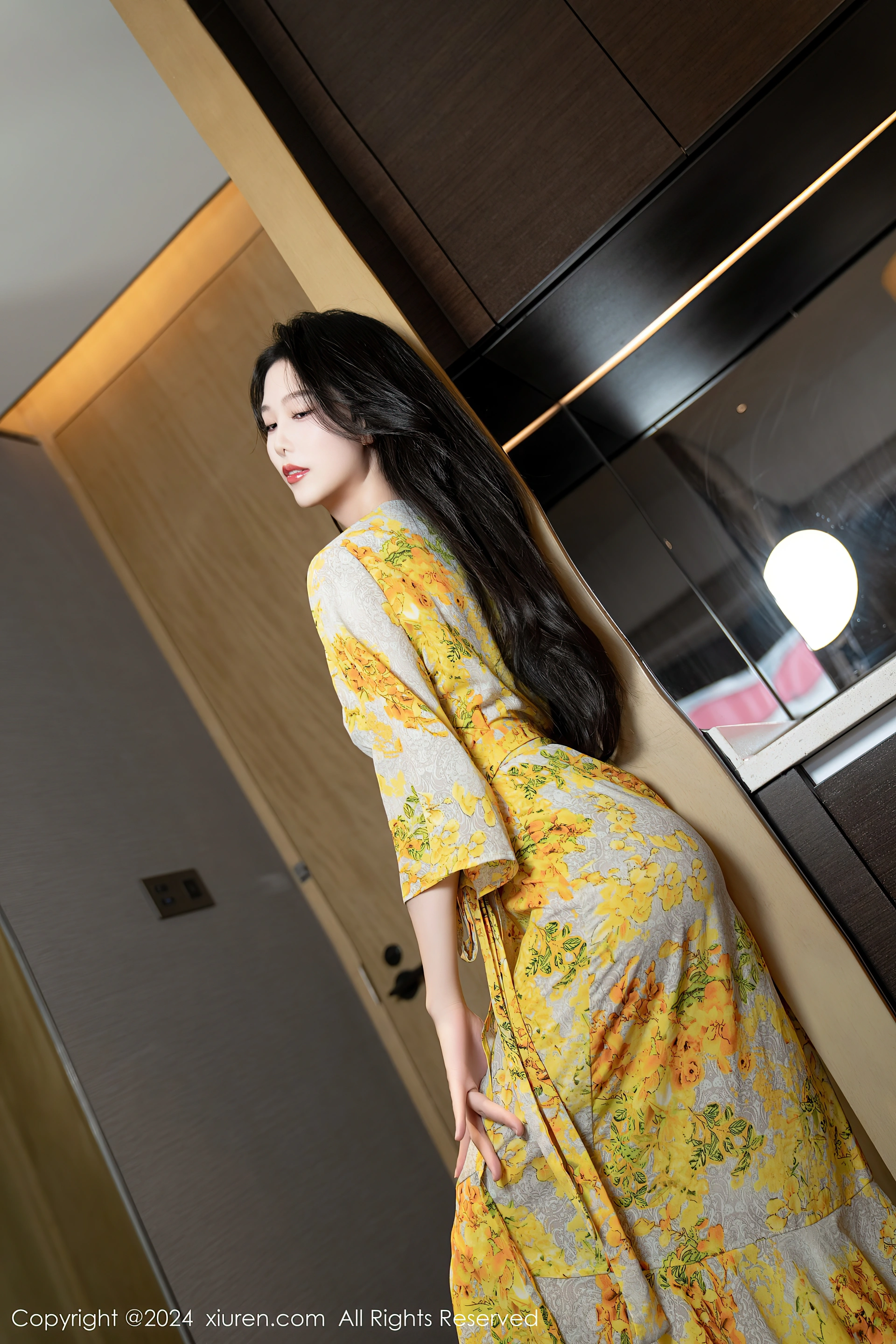 XIUREN秀人网 2024.01.18 NO.7981 利世[99+1P／981MB]