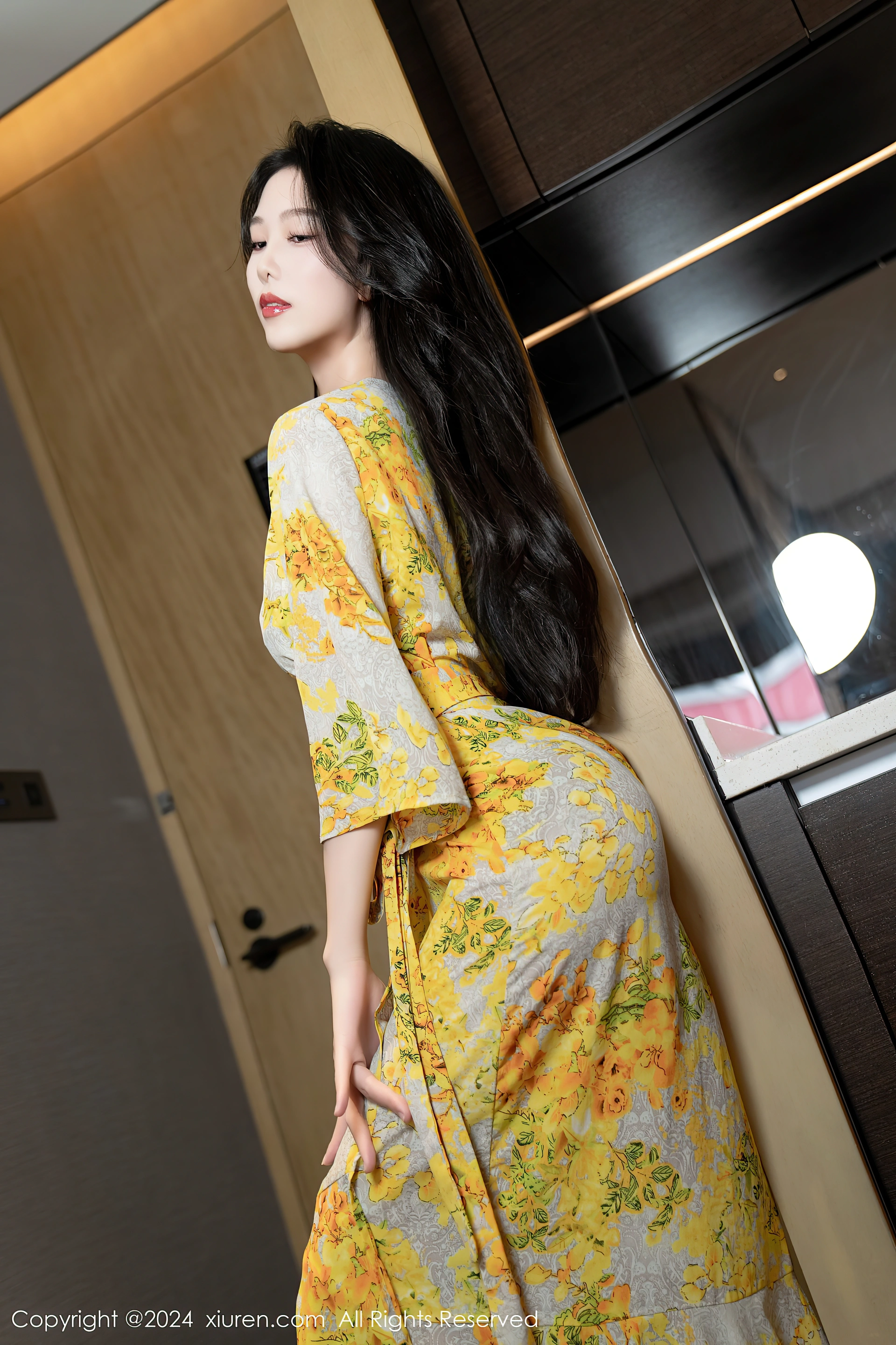 XIUREN秀人网 2024.01.18 NO.7981 利世[99+1P／981MB]