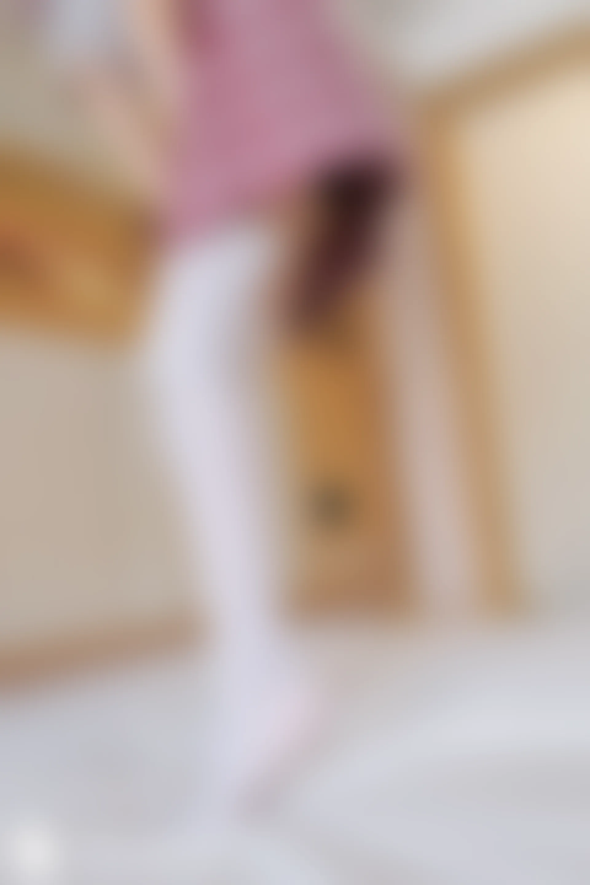 C32.005 红色格裙和白丝 [40P-81MB]