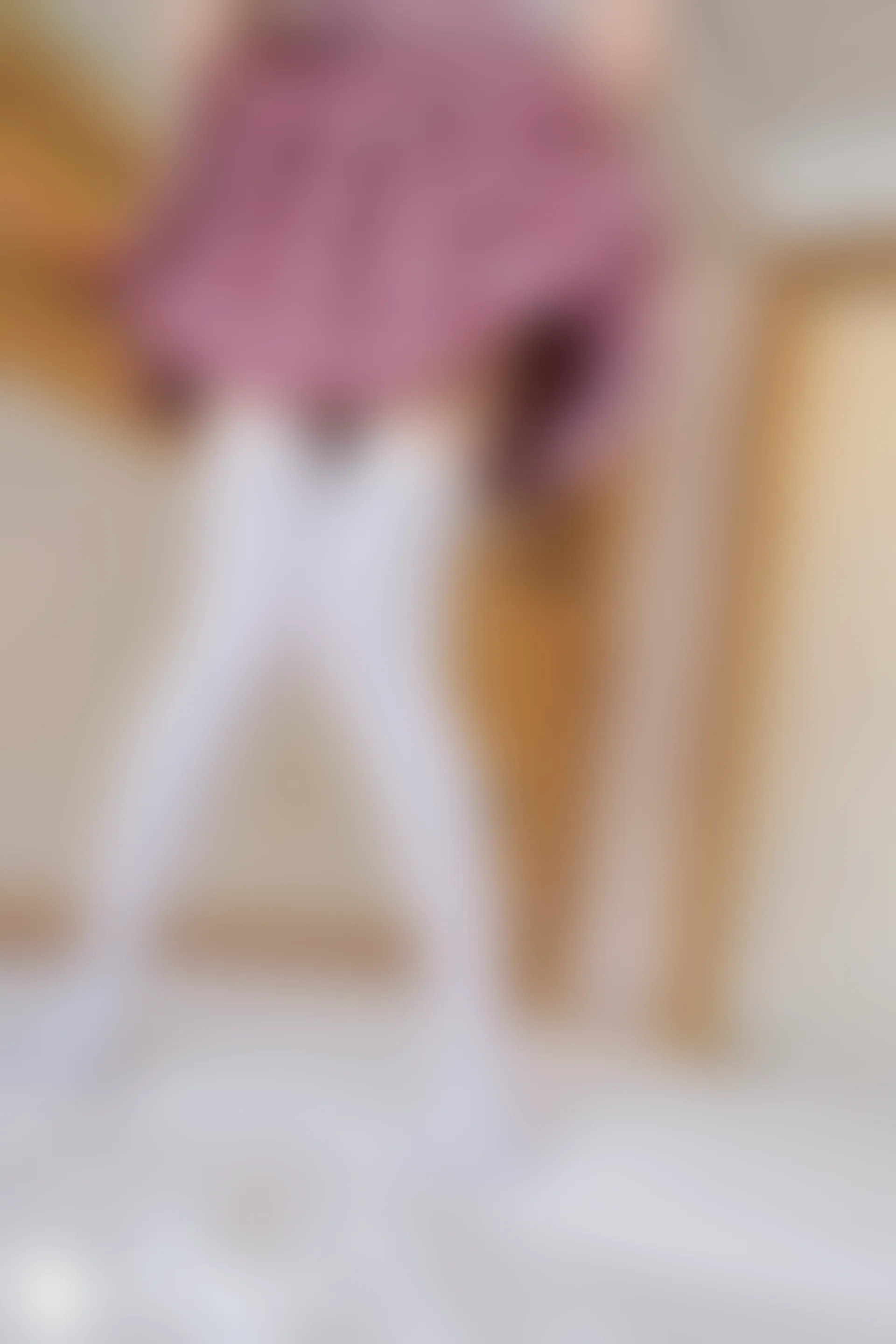 C32.005 红色格裙和白丝 [40P-81MB]