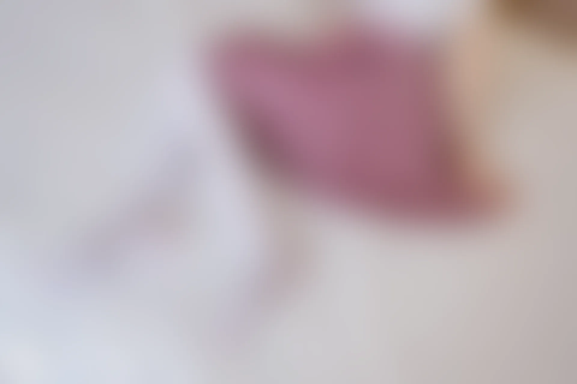 C32.005 红色格裙和白丝 [40P-81MB]