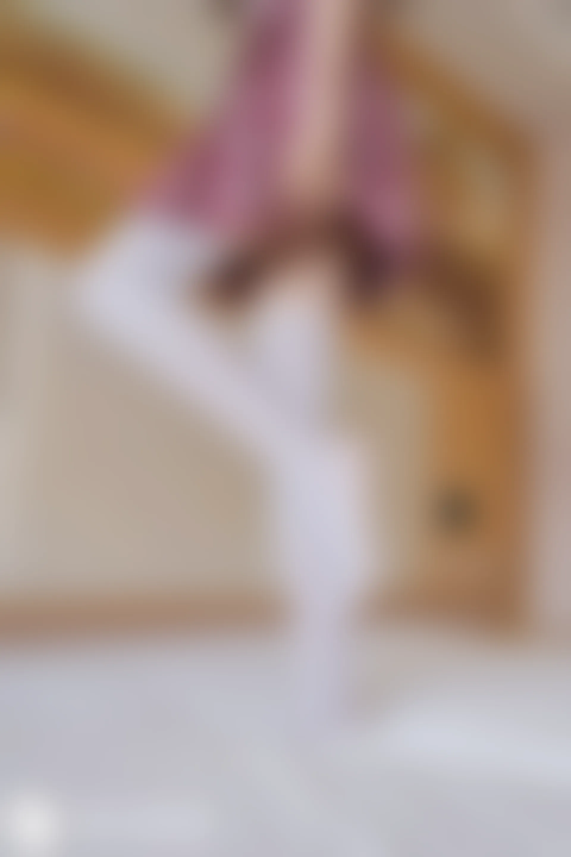 C32.005 红色格裙和白丝 [40P-81MB]