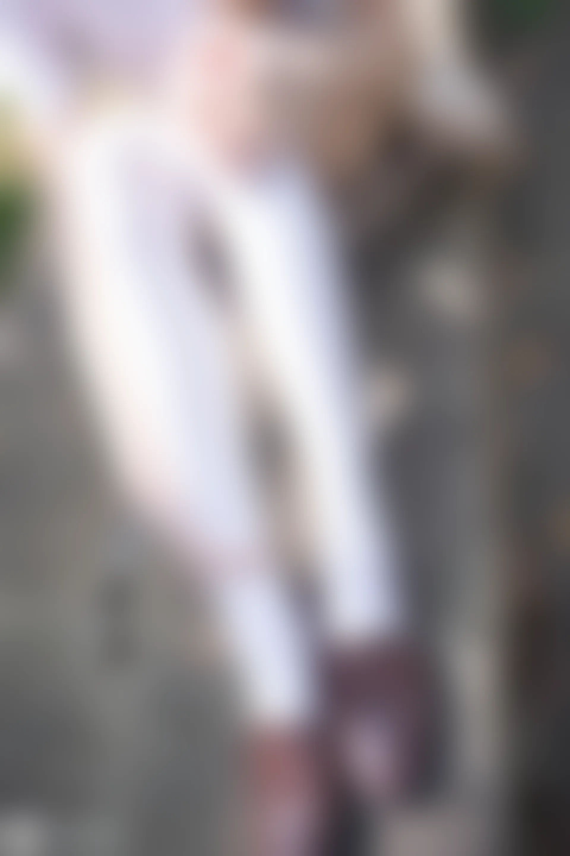 C19.006 树荫里的小细腿 [40P-104MB]