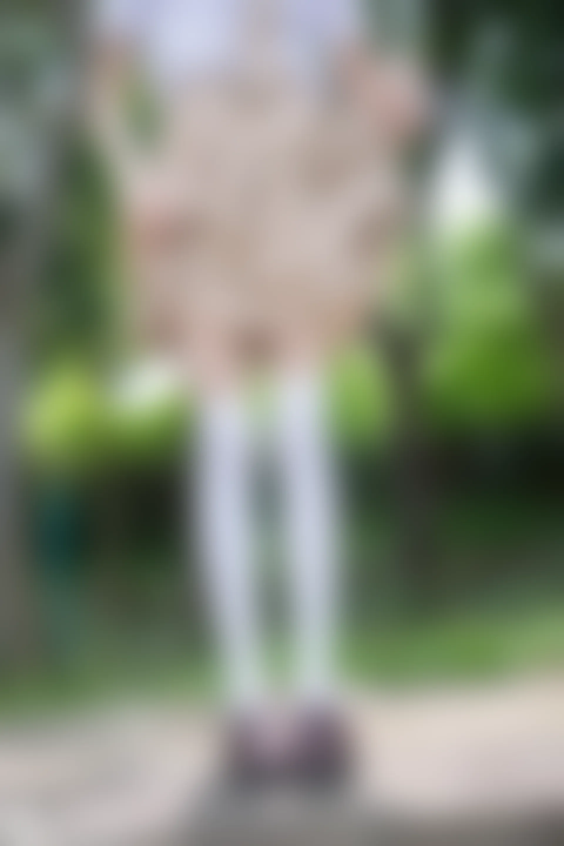 C19.006 树荫里的小细腿 [40P-104MB]