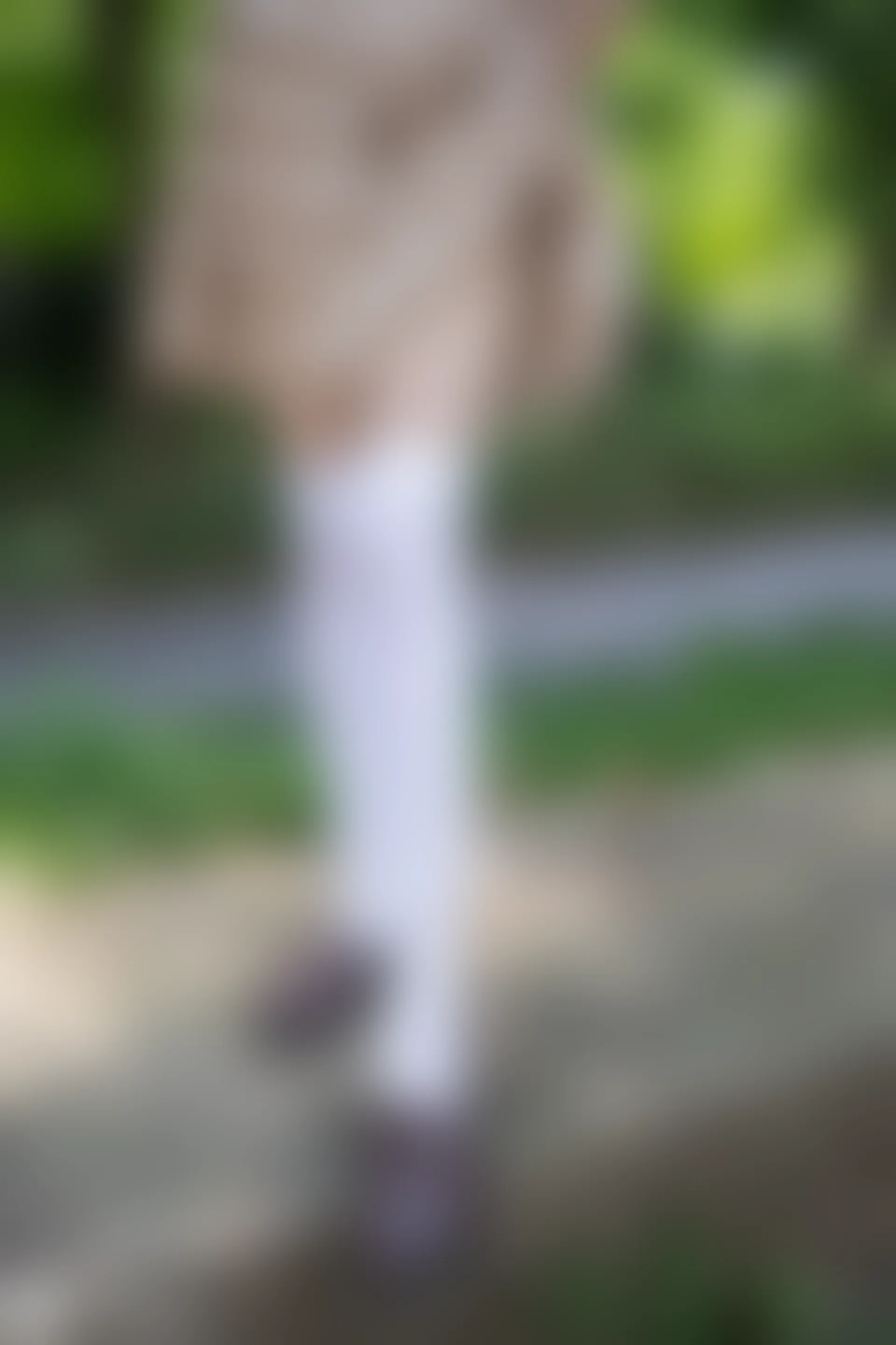 C19.006 树荫里的小细腿 [40P-104MB]