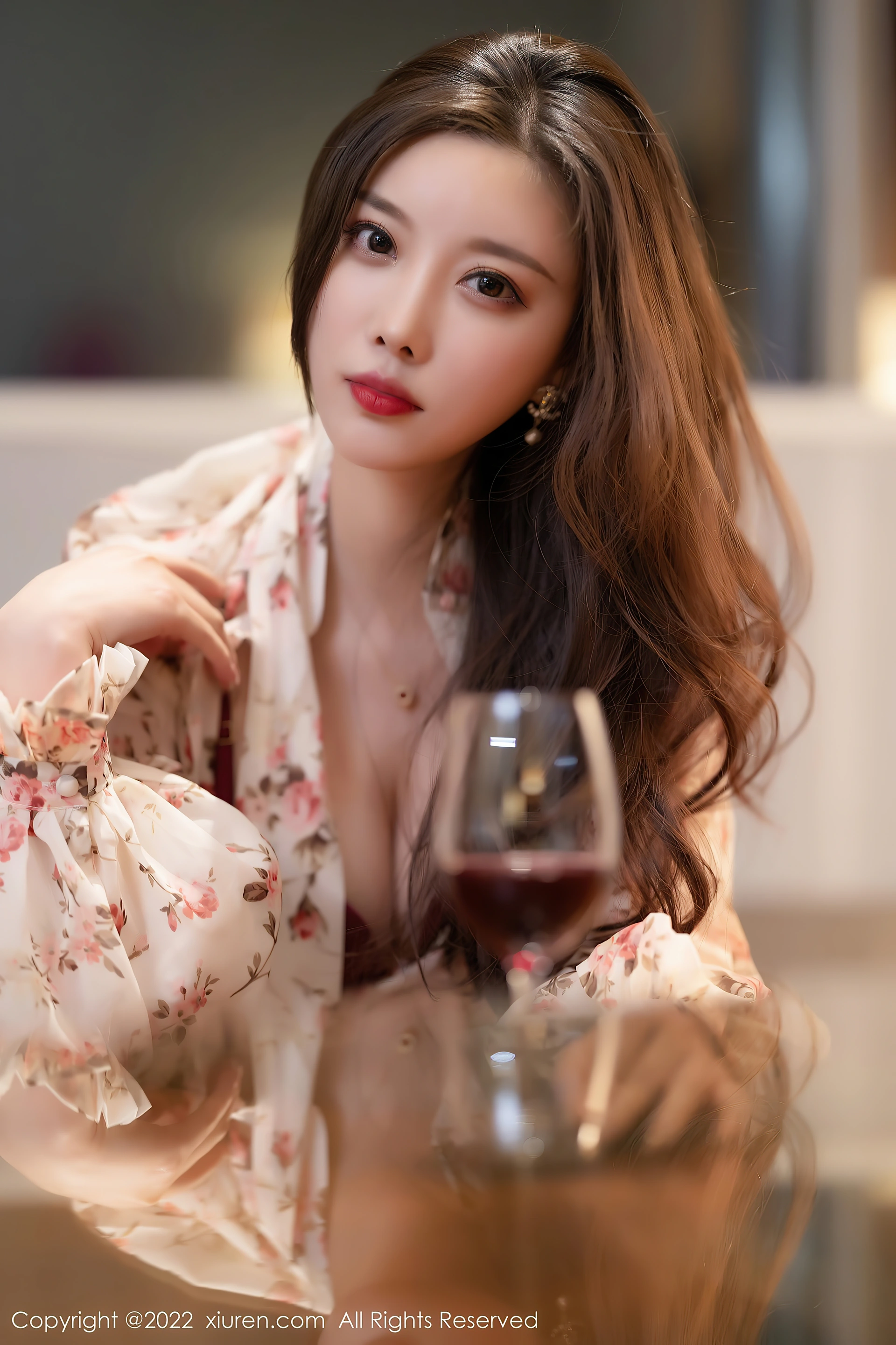 XiuRen秀人网 2022.04.19 No.4892 杨晨晨Yome 丝袜美腿 [76+1P618M]