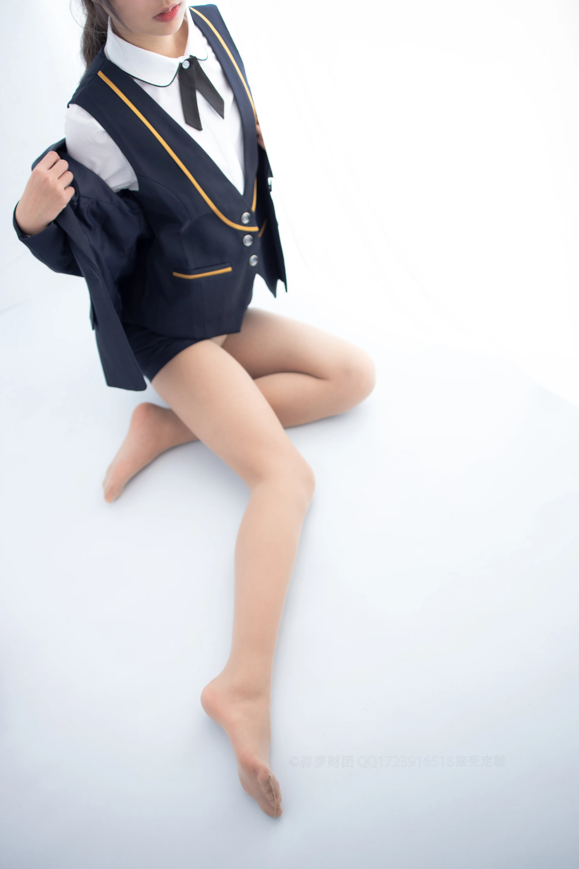 森萝财团 X-050-DZ [146P1V-2.85G]制服, 森萝财团, 美腿, 肉丝