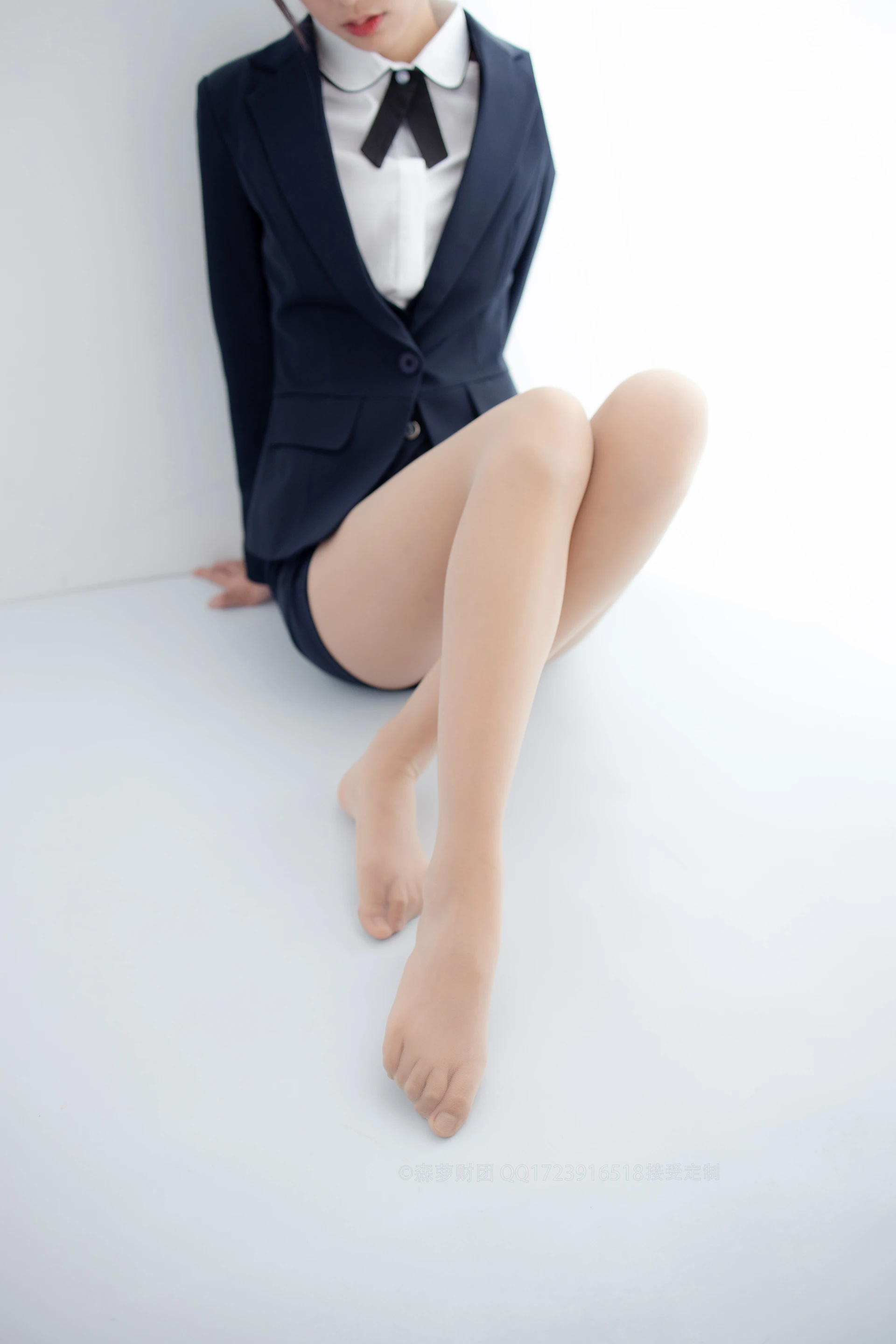 森萝财团 X-050-DZ [146P1V-2.85G]制服, 森萝财团, 美腿, 肉丝