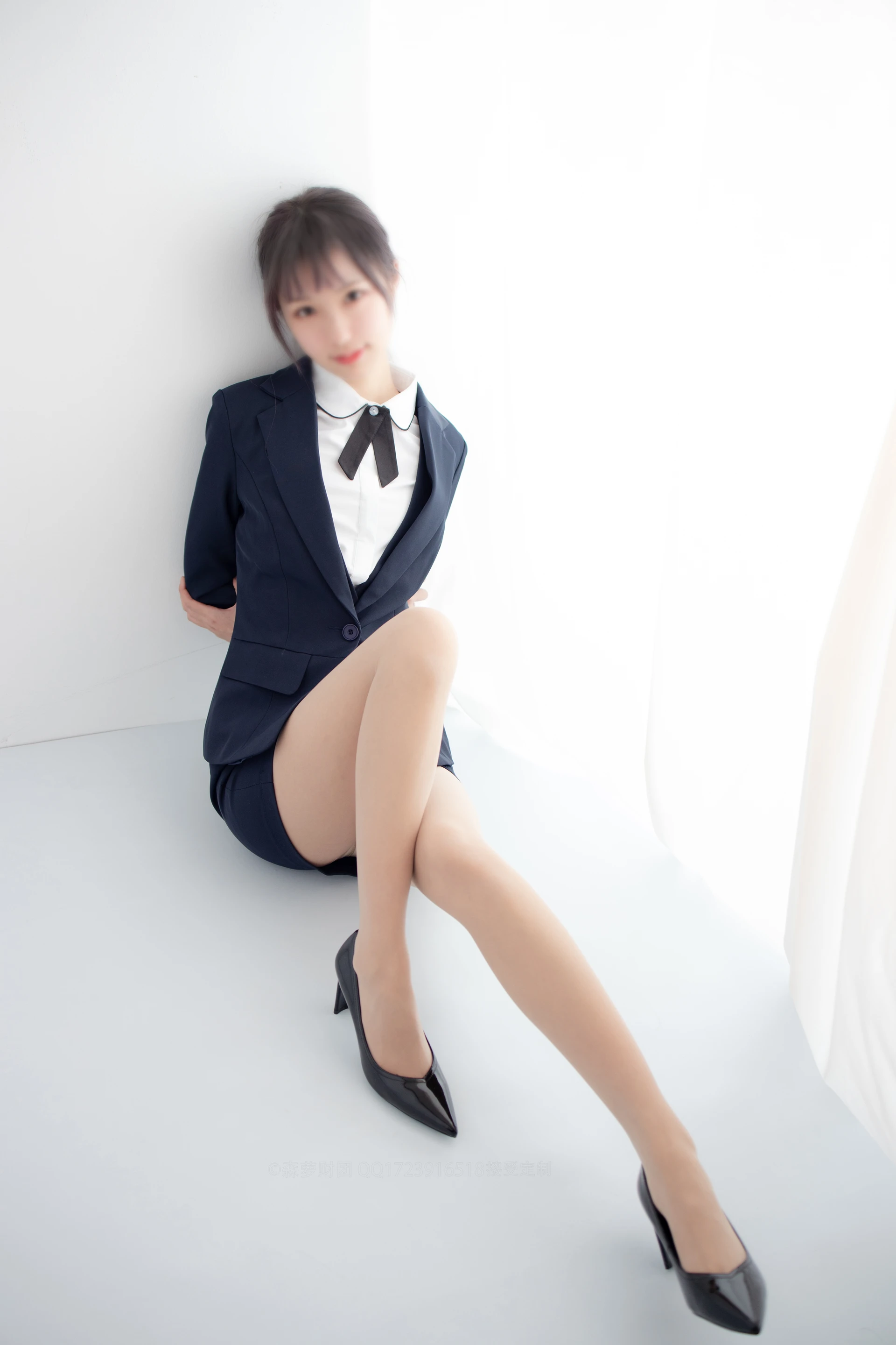 森萝财团 X-050-DZ [146P1V-2.85G]制服, 森萝财团, 美腿, 肉丝