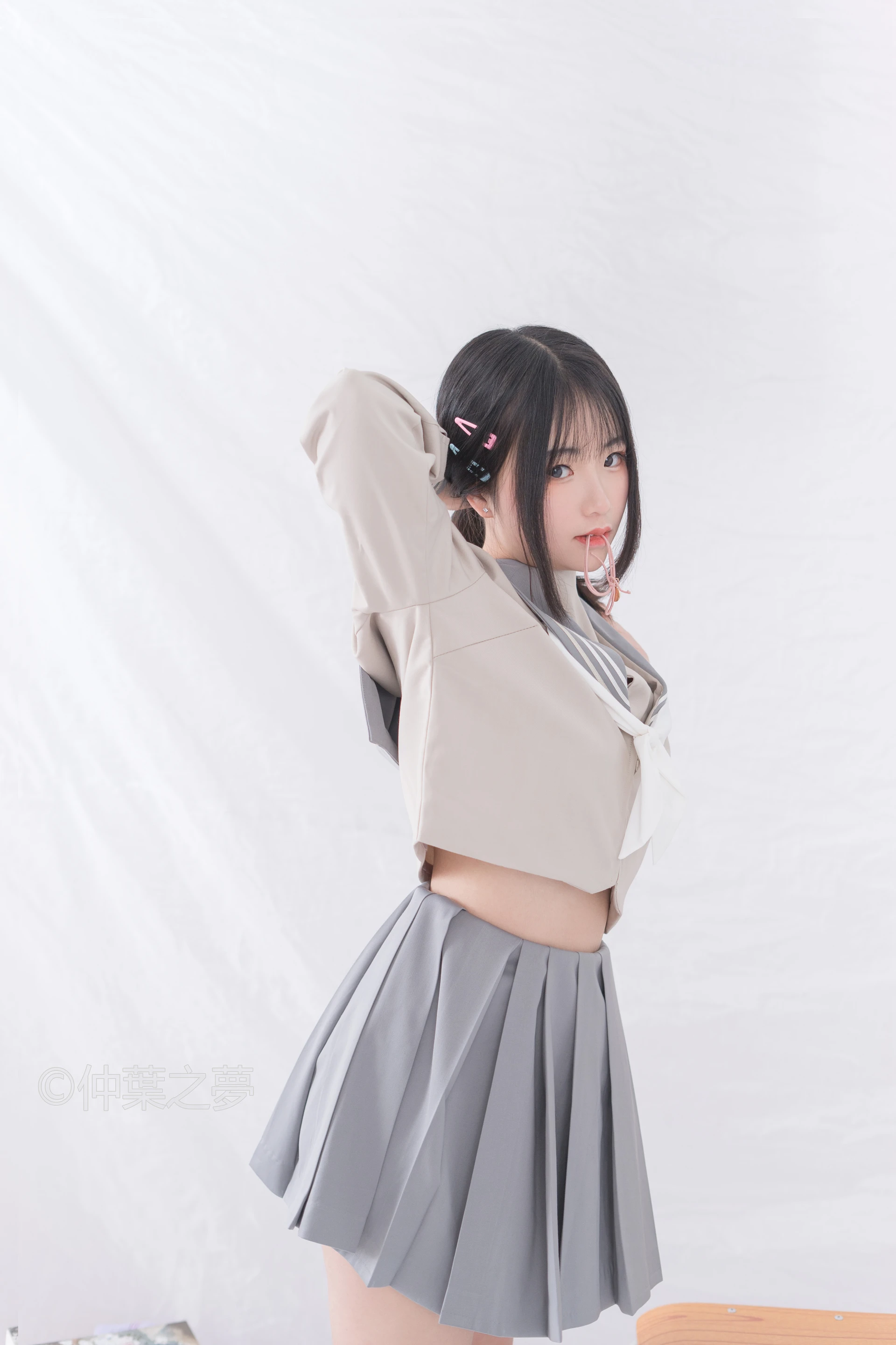 轻兰映画 Grand.008 [81P-307M]白丝, 美腿, 美足, 轻兰映画