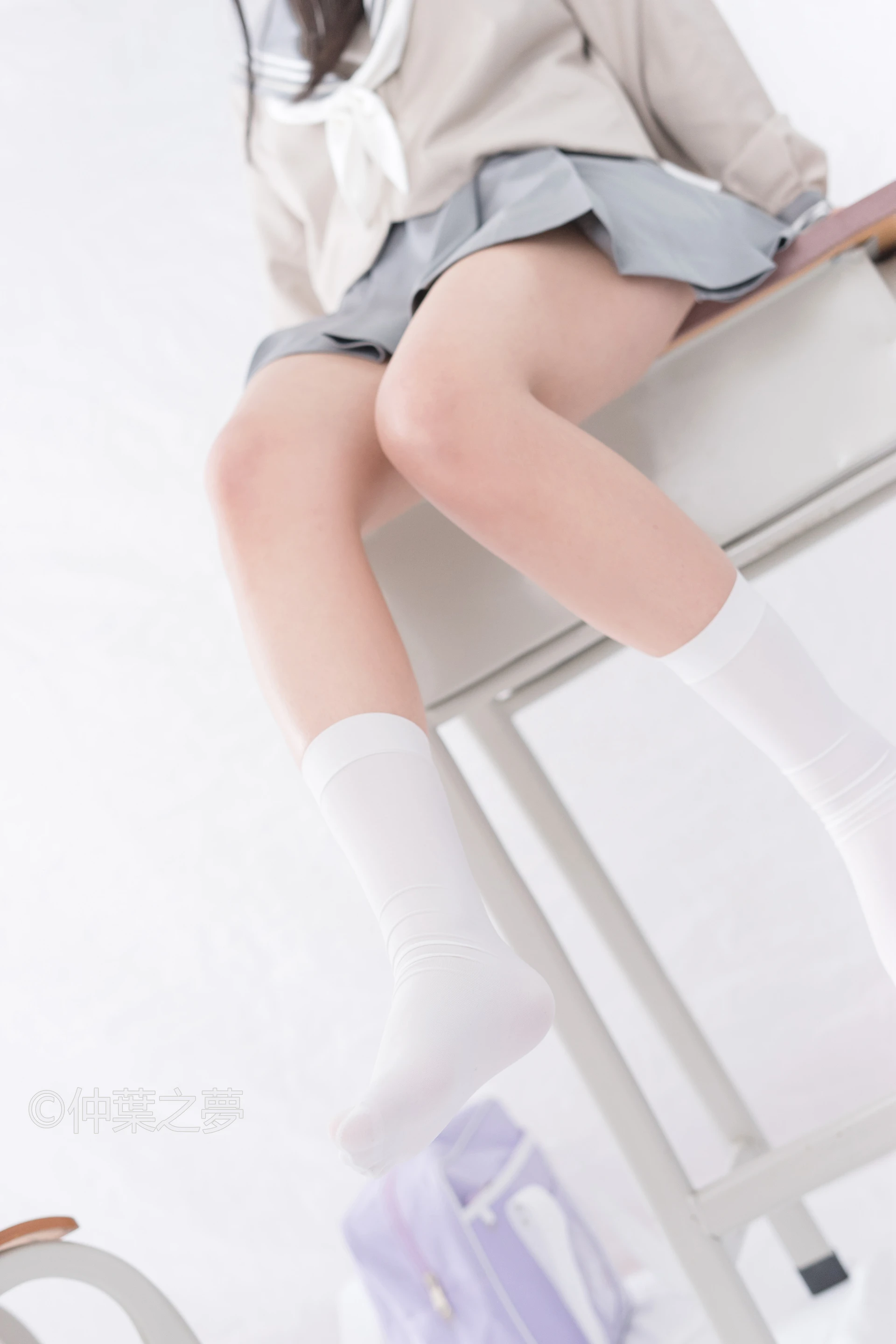 轻兰映画 Grand.008 [81P-307M]白丝, 美腿, 美足, 轻兰映画