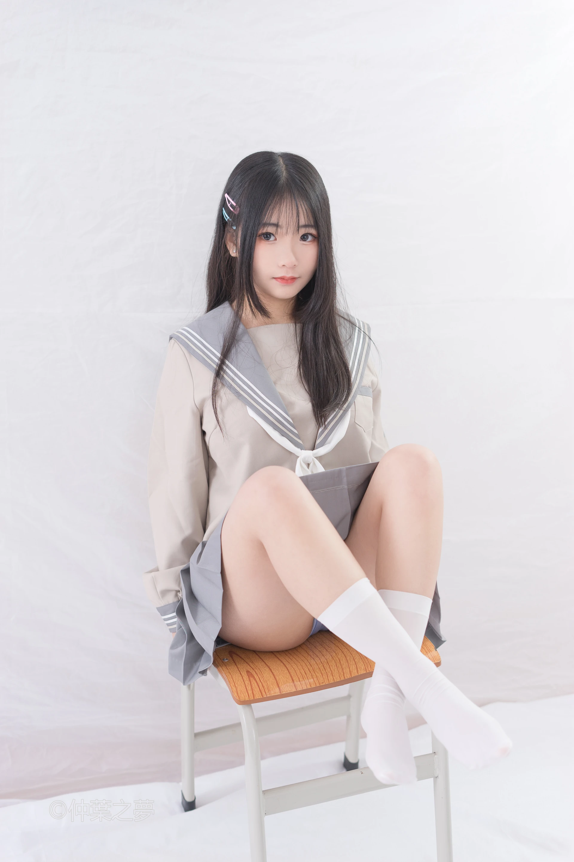 轻兰映画 Grand.008 [81P-307M]白丝, 美腿, 美足, 轻兰映画