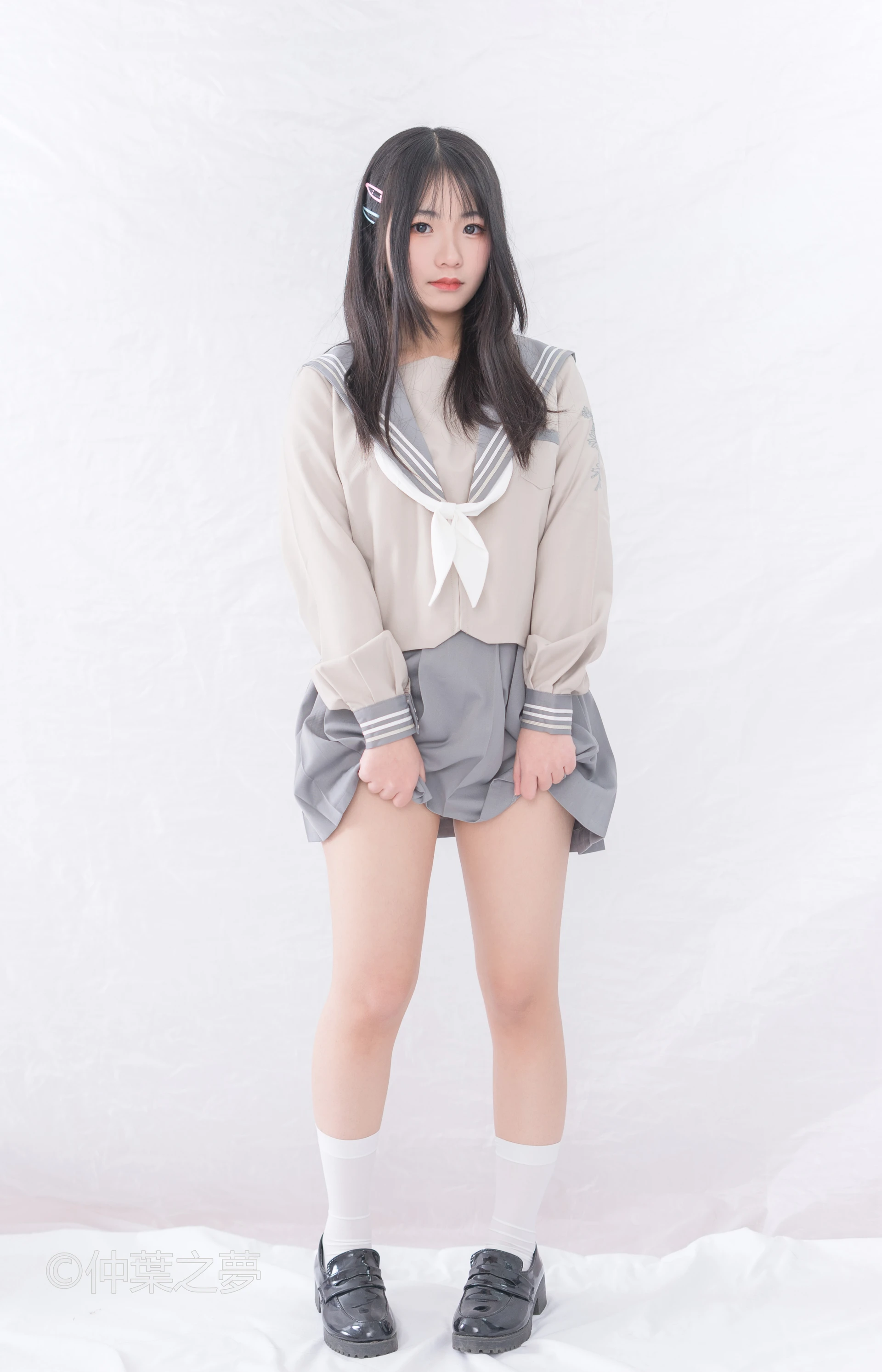 轻兰映画 Grand.008 [81P-307M]白丝, 美腿, 美足, 轻兰映画