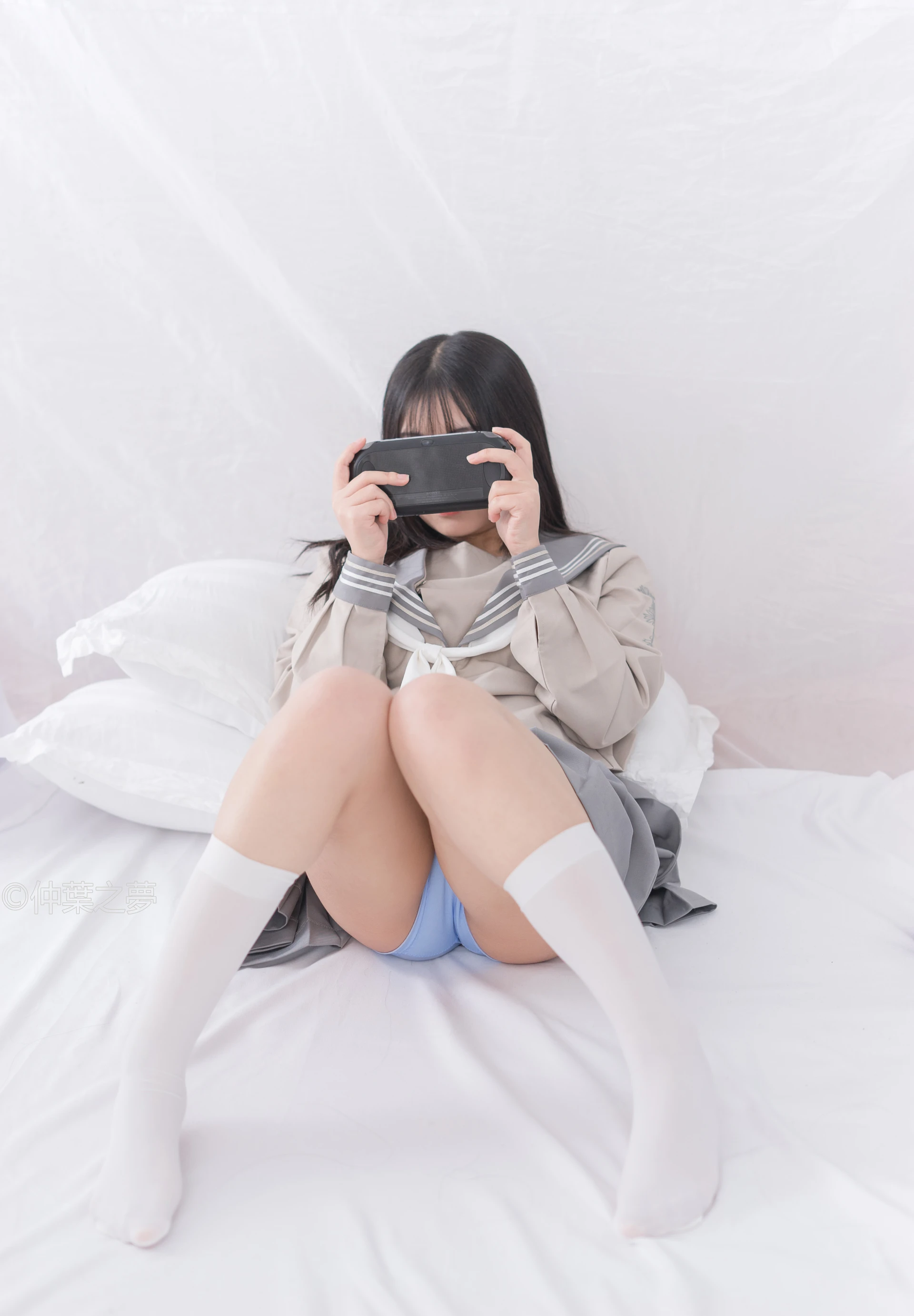 轻兰映画 Grand.008 [81P-307M]白丝, 美腿, 美足, 轻兰映画