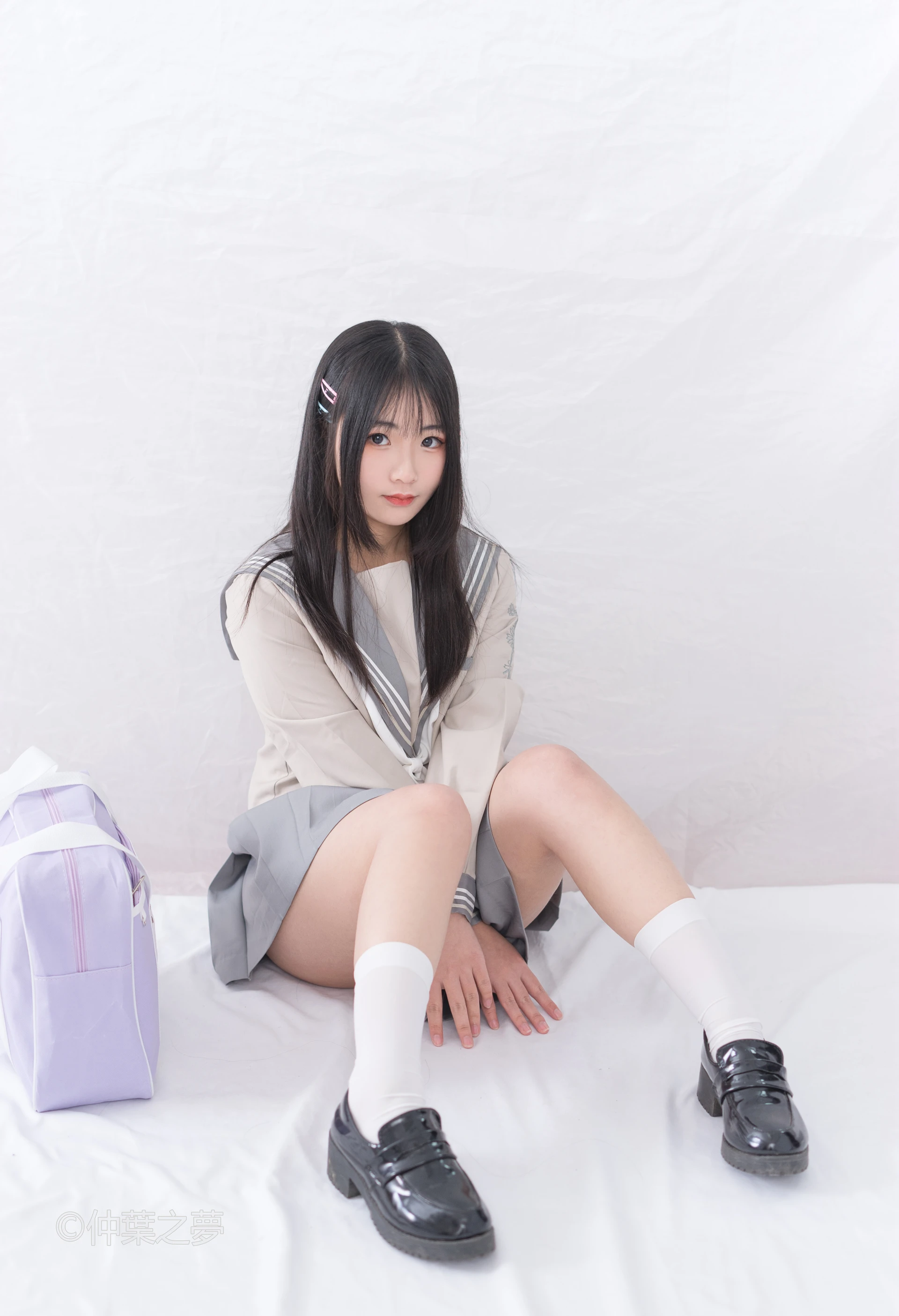 轻兰映画 Grand.008 [81P-307M]白丝, 美腿, 美足, 轻兰映画