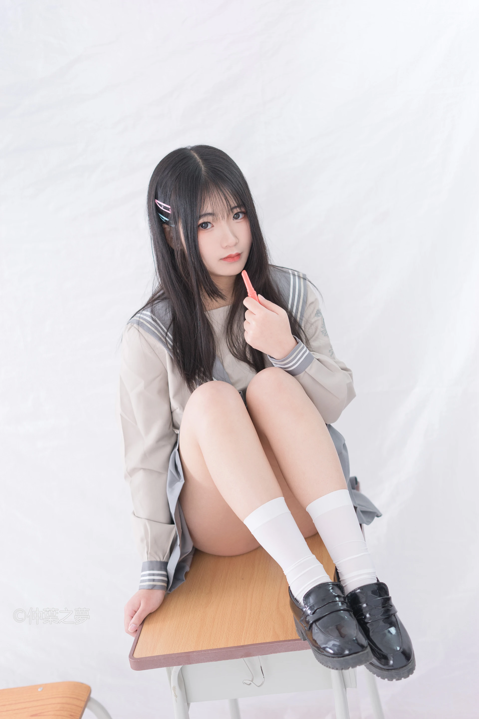 轻兰映画 Grand.008 [81P-307M]白丝, 美腿, 美足, 轻兰映画