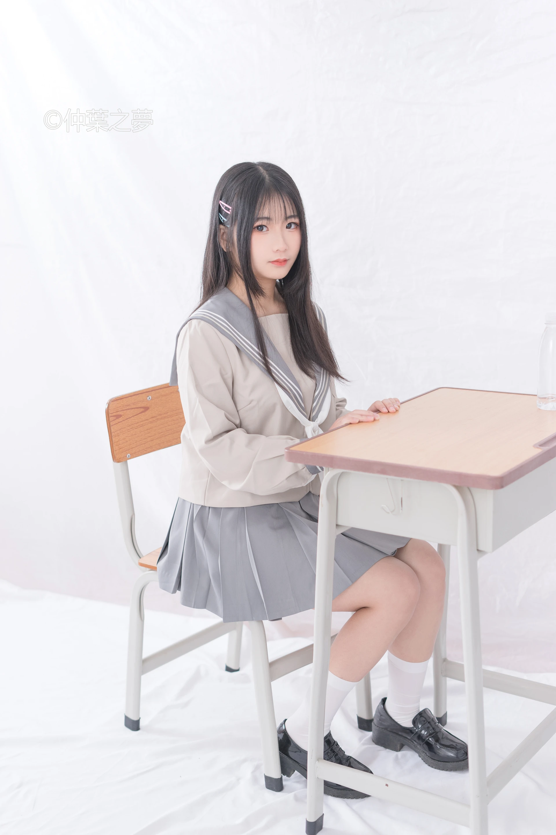 轻兰映画 Grand.008 [81P-307M]白丝, 美腿, 美足, 轻兰映画