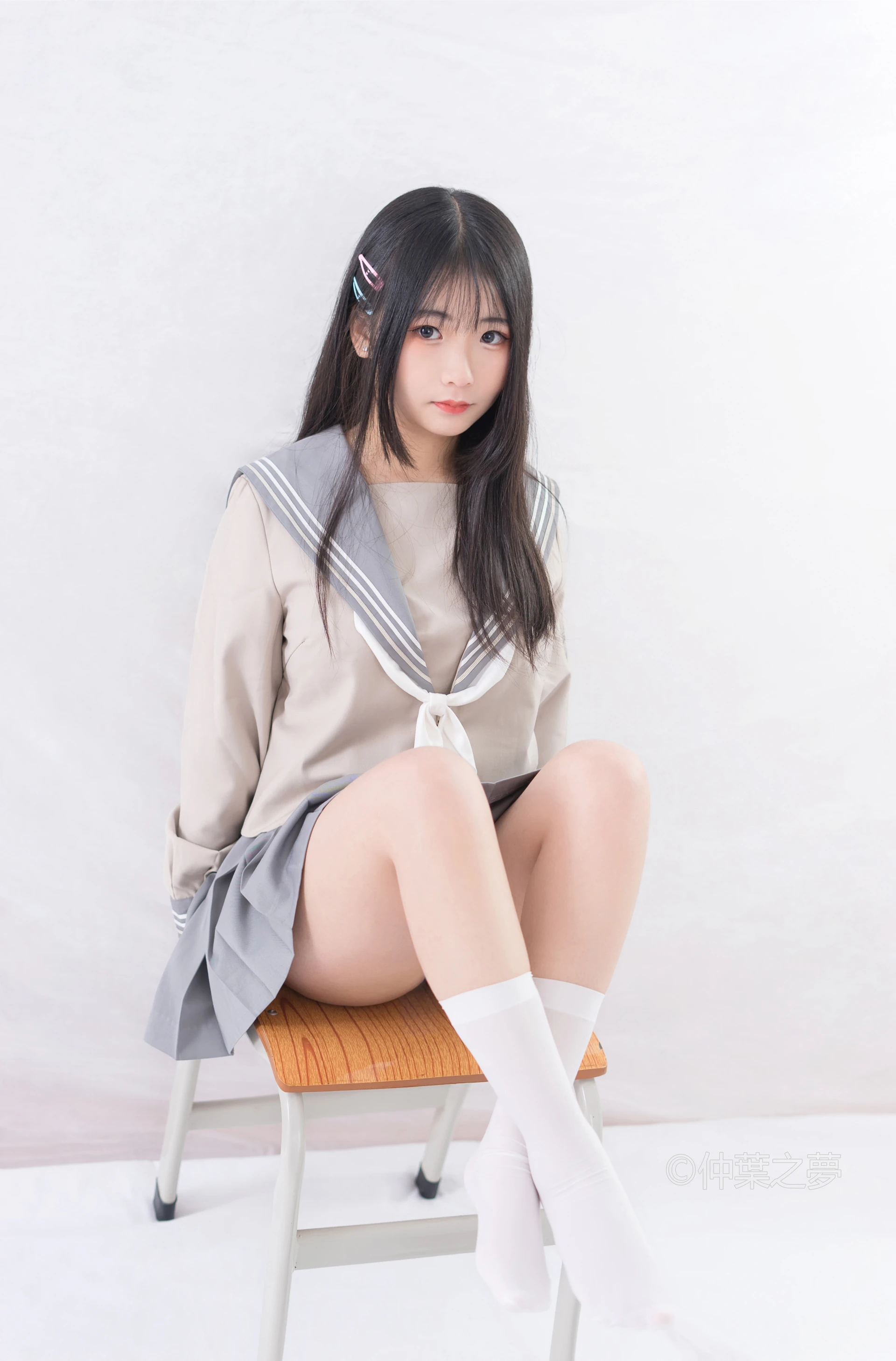 轻兰映画 Grand.008 [81P-307M]白丝, 美腿, 美足, 轻兰映画