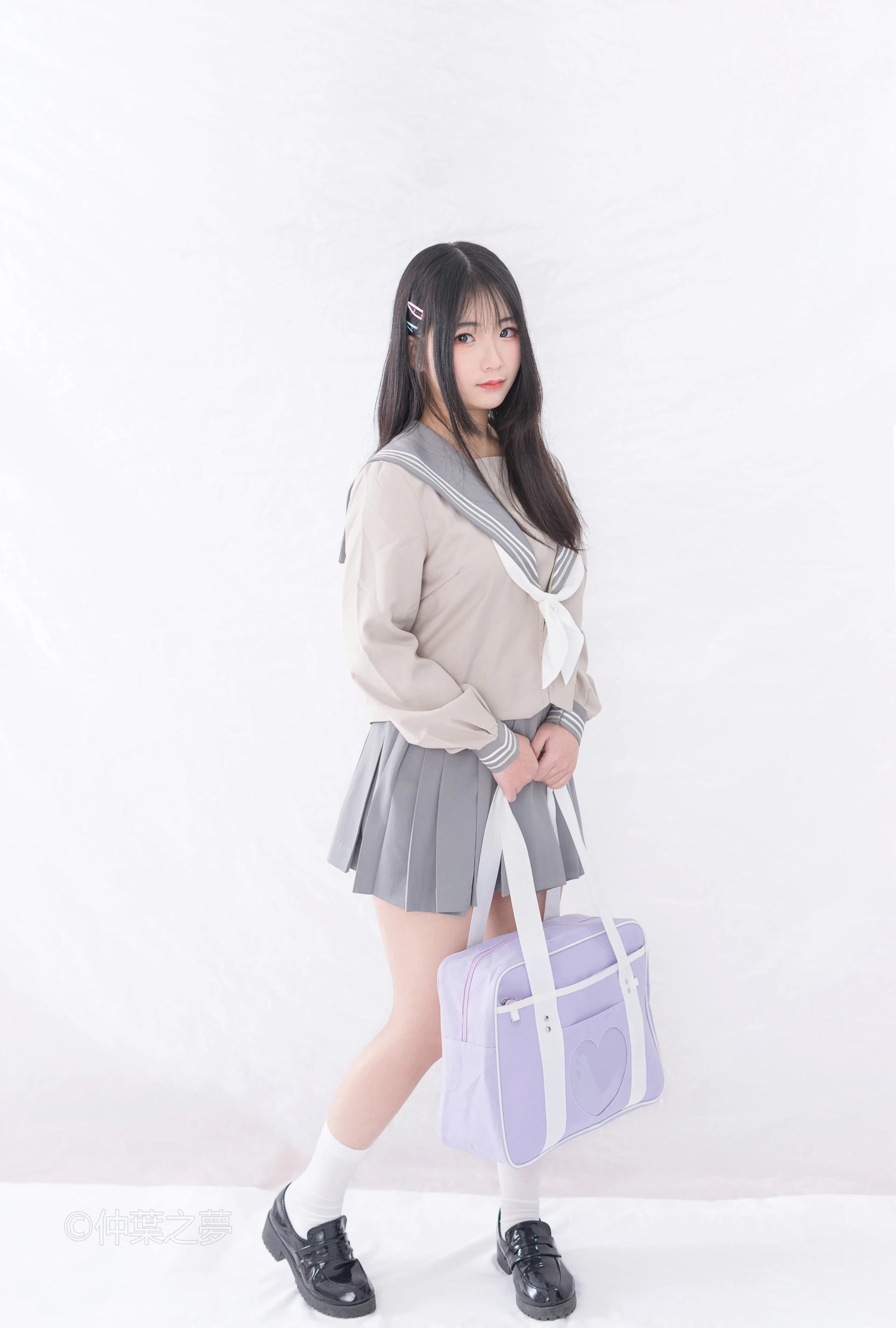 轻兰映画 Grand.008 [81P-307M]白丝, 美腿, 美足, 轻兰映画