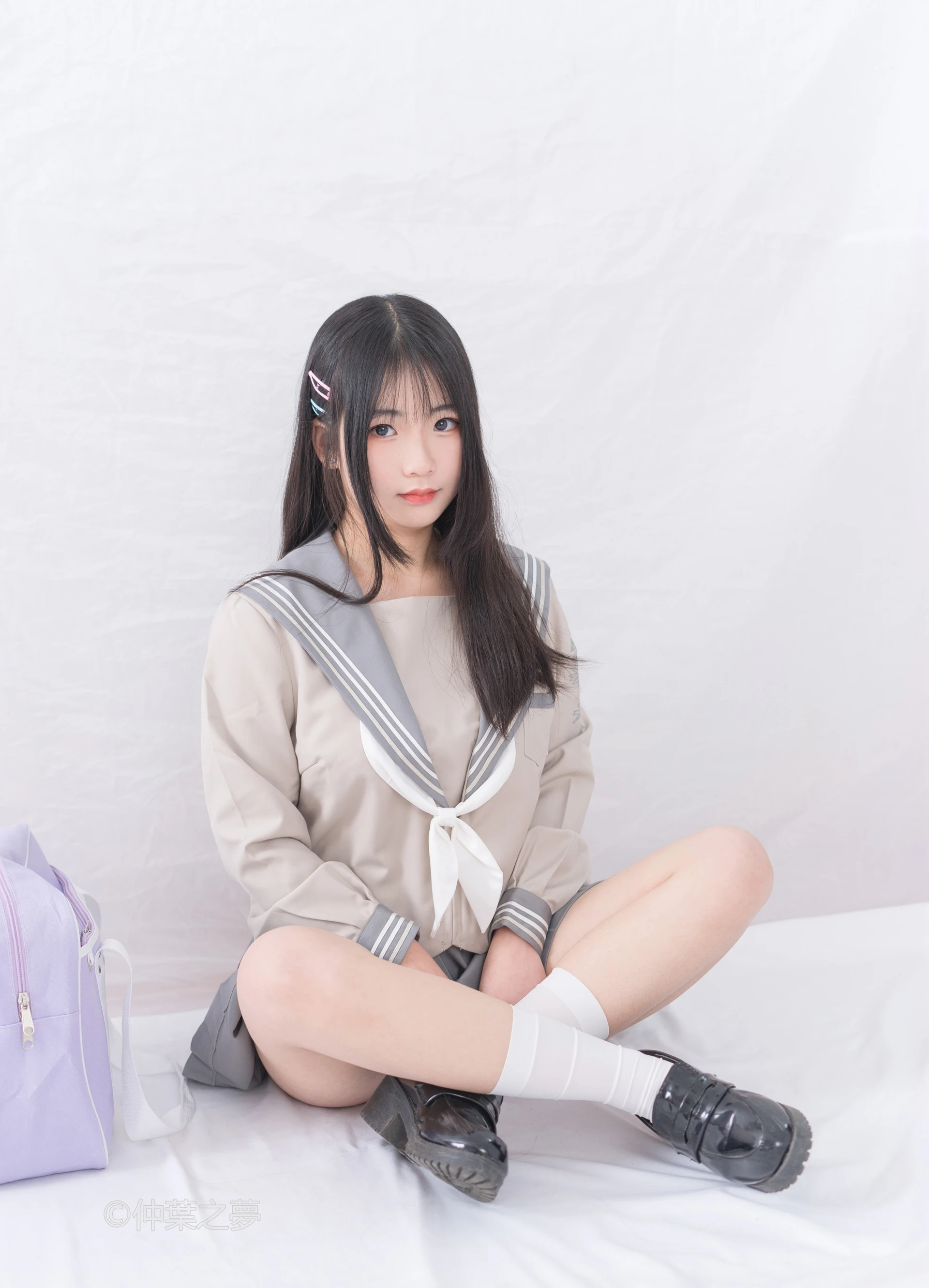 轻兰映画 Grand.008 [81P-307M]白丝, 美腿, 美足, 轻兰映画