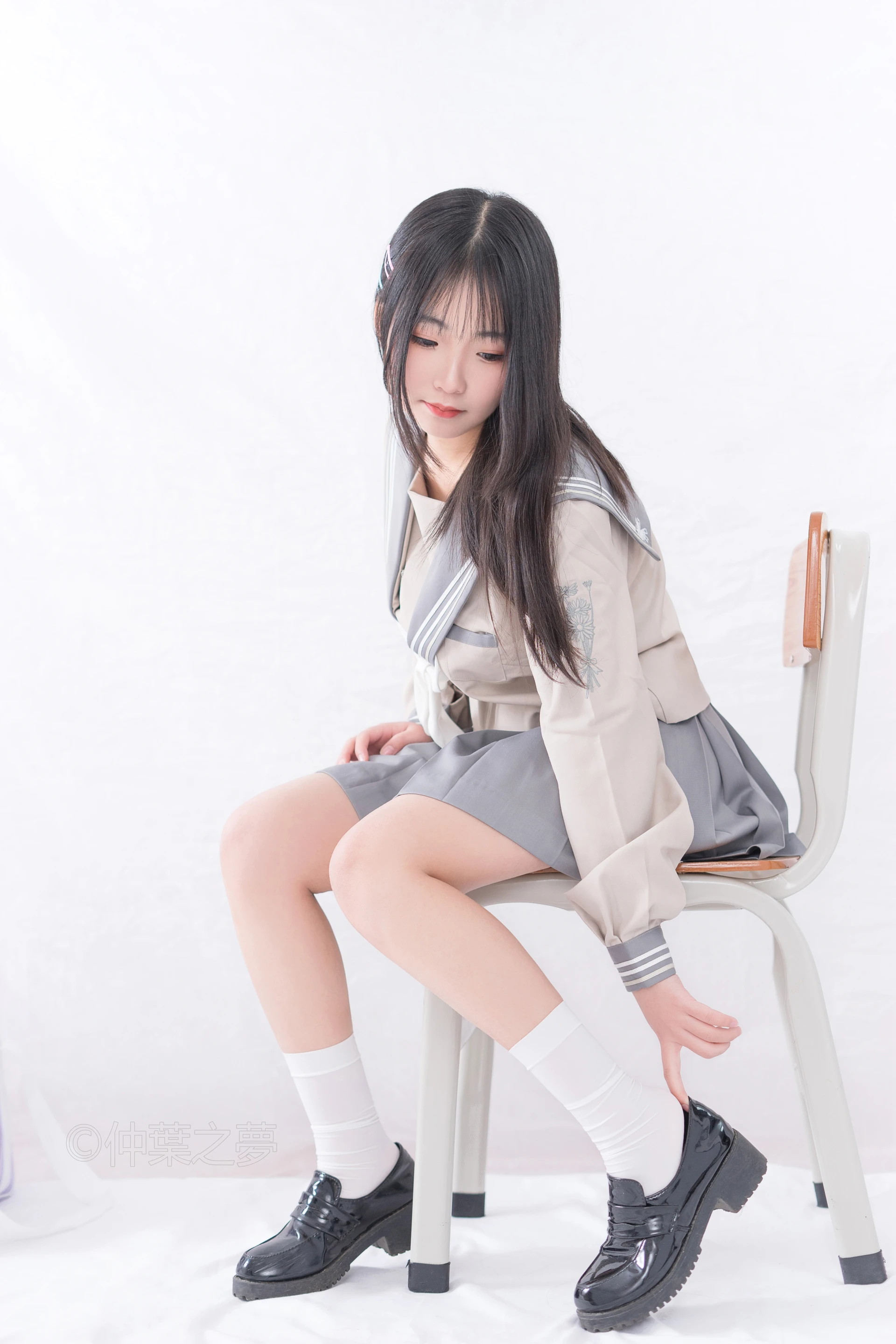 轻兰映画 Grand.008 [81P-307M]白丝, 美腿, 美足, 轻兰映画