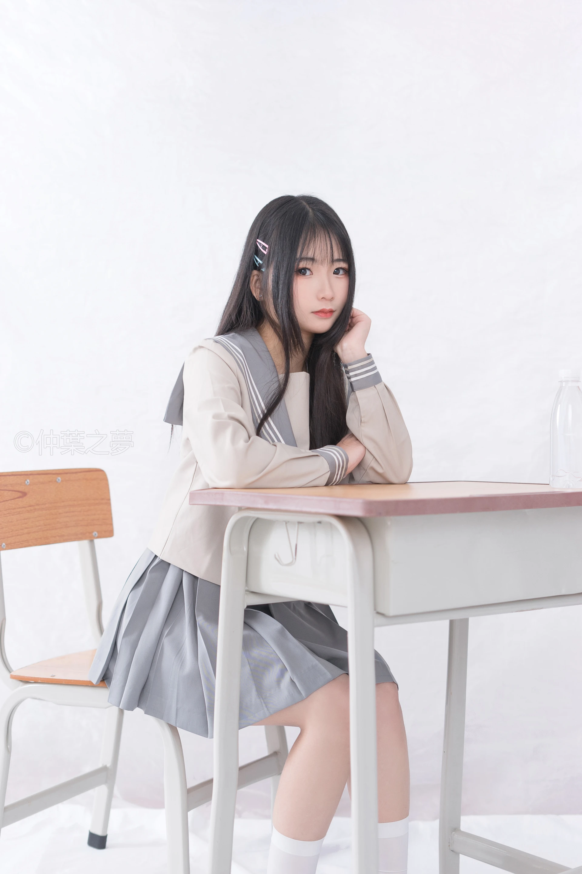 轻兰映画 Grand.008 [81P-307M]白丝, 美腿, 美足, 轻兰映画