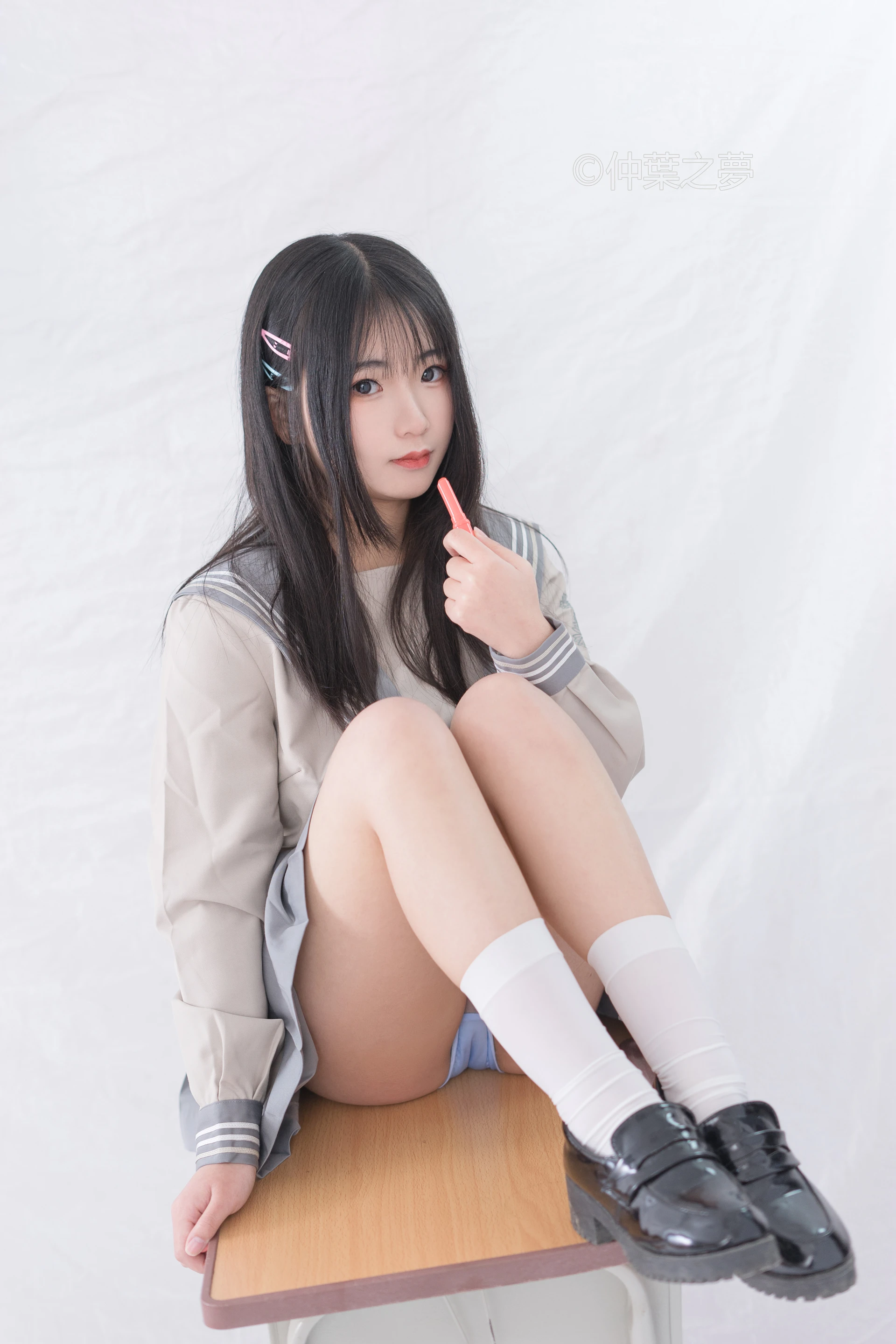 轻兰映画 Grand.008 [81P-307M]白丝, 美腿, 美足, 轻兰映画