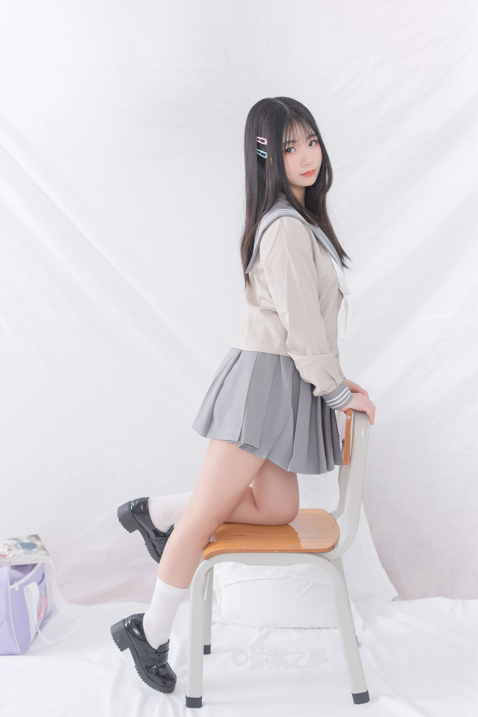 轻兰映画 Grand.008 [81P-307M]白丝, 美腿, 美足, 轻兰映画