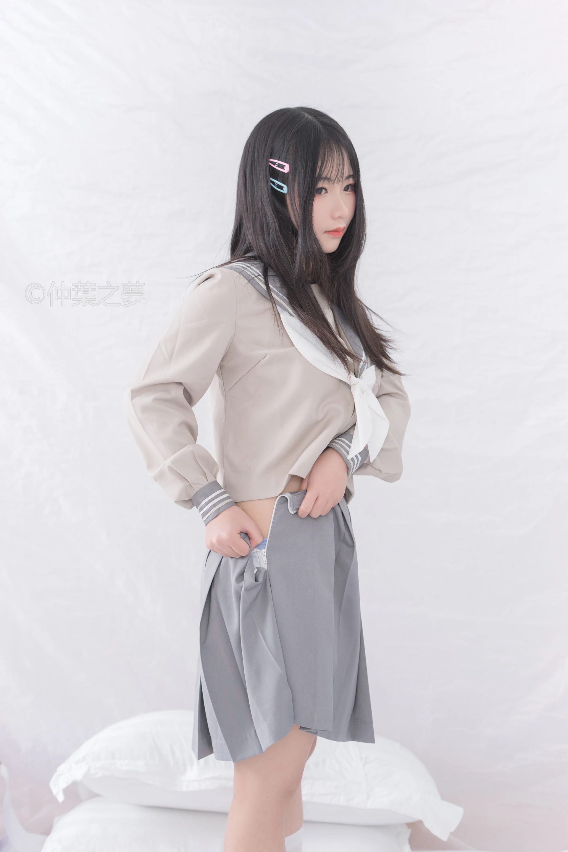 轻兰映画 Grand.008 [81P-307M]白丝, 美腿, 美足, 轻兰映画