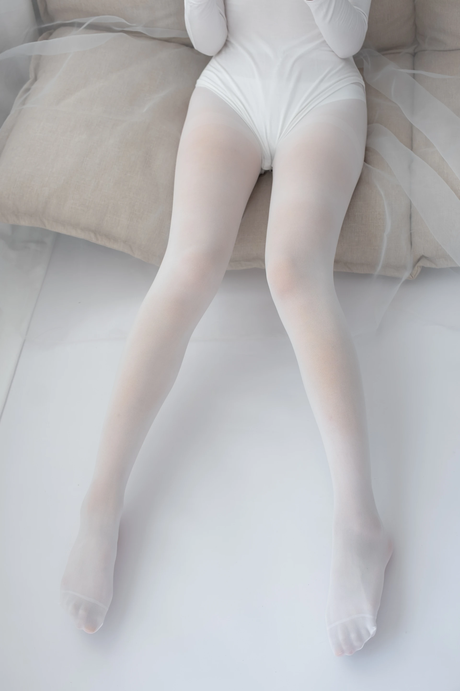 爱花写真 ALPHA-007 [156P-1.39G]可爱, 森萝财团, 爱花写真, 白丝, 美腿, 美足