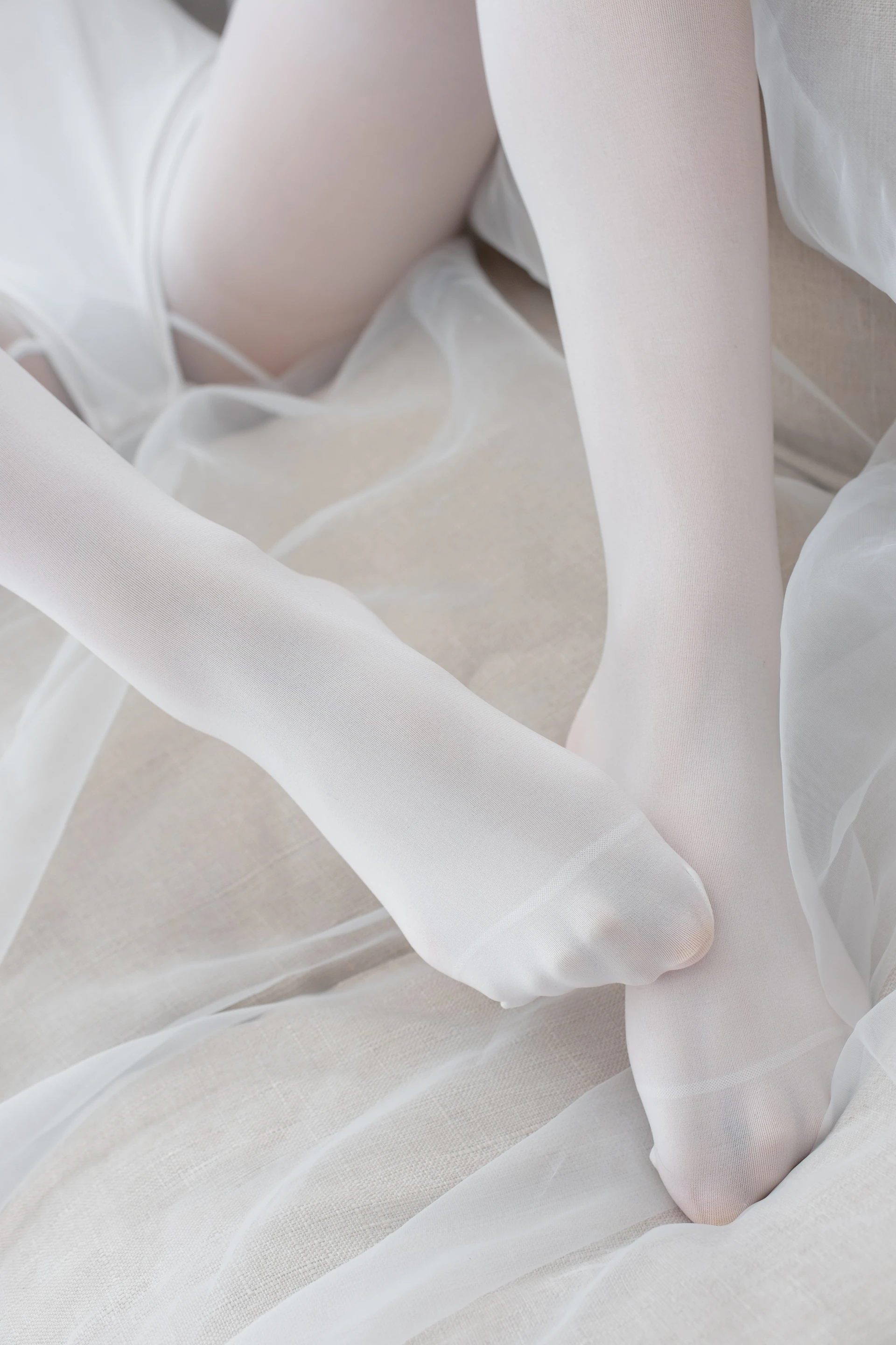 爱花写真 ALPHA-007 [156P-1.39G]可爱, 森萝财团, 爱花写真, 白丝, 美腿, 美足