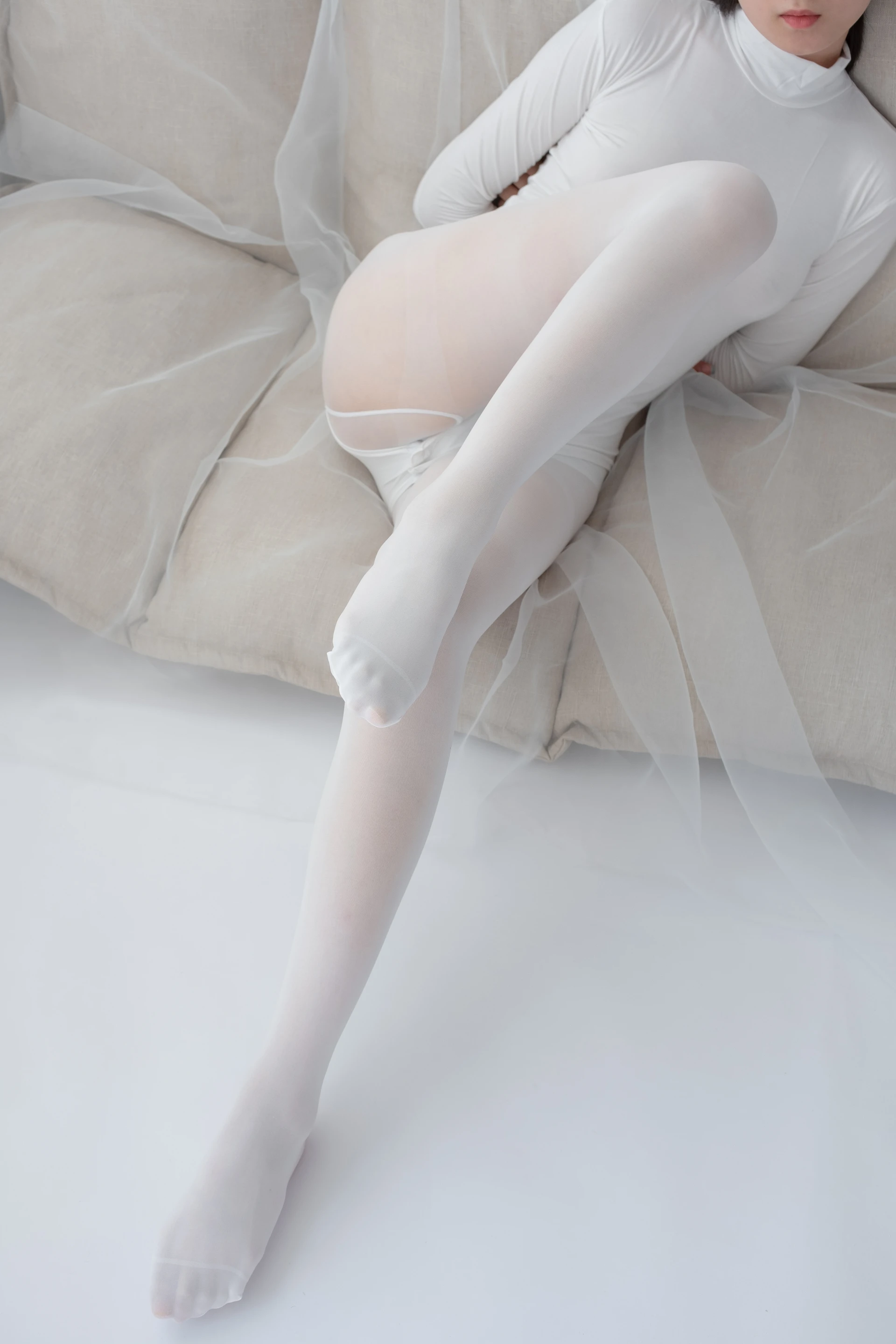 爱花写真 ALPHA-007 [156P-1.39G]可爱, 森萝财团, 爱花写真, 白丝, 美腿, 美足