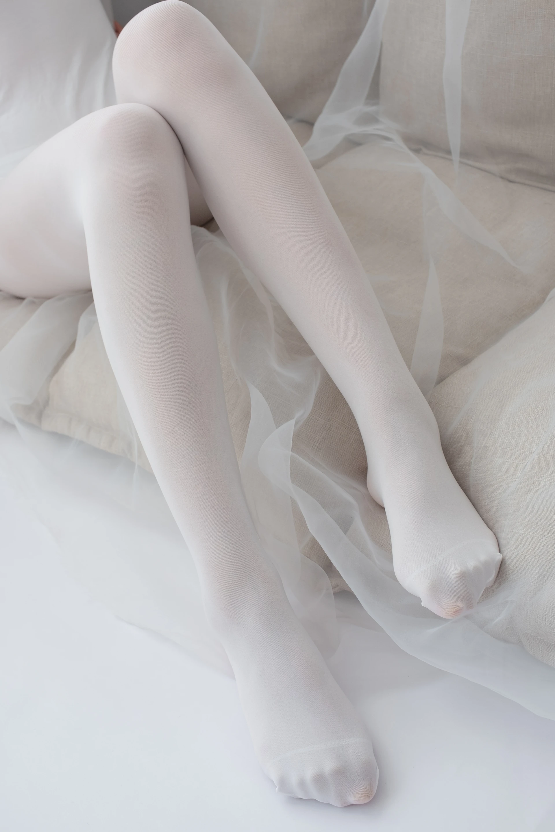 爱花写真 ALPHA-007 [156P-1.39G]可爱, 森萝财团, 爱花写真, 白丝, 美腿, 美足