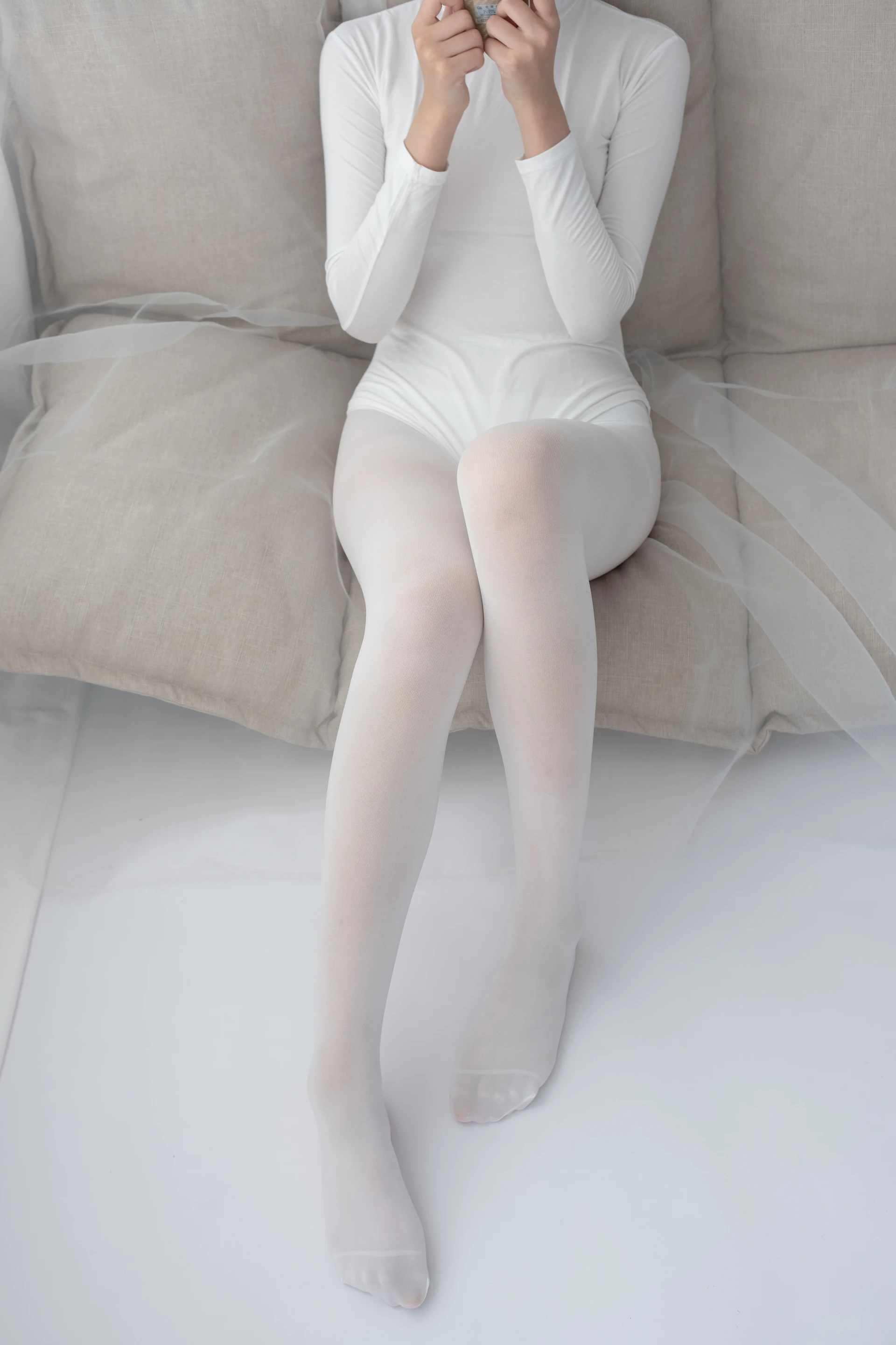 爱花写真 ALPHA-007 [156P-1.39G]可爱, 森萝财团, 爱花写真, 白丝, 美腿, 美足