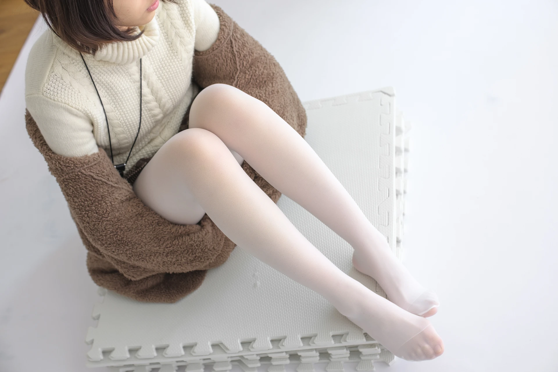 森萝财团 X-006 [99P1V-1.65G]白丝, 美腿, 美足