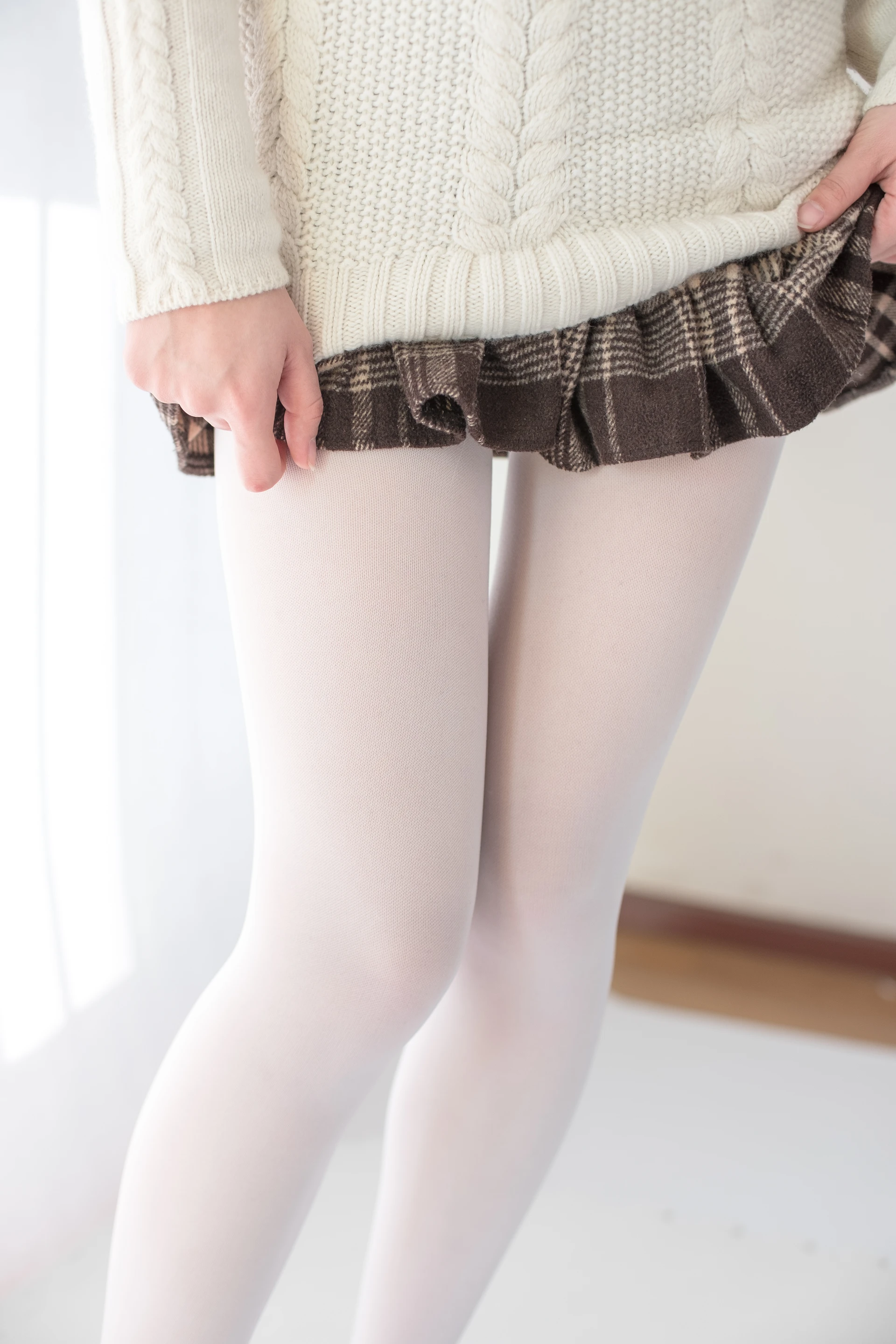 森萝财团 X-006 [99P1V-1.65G]白丝, 美腿, 美足