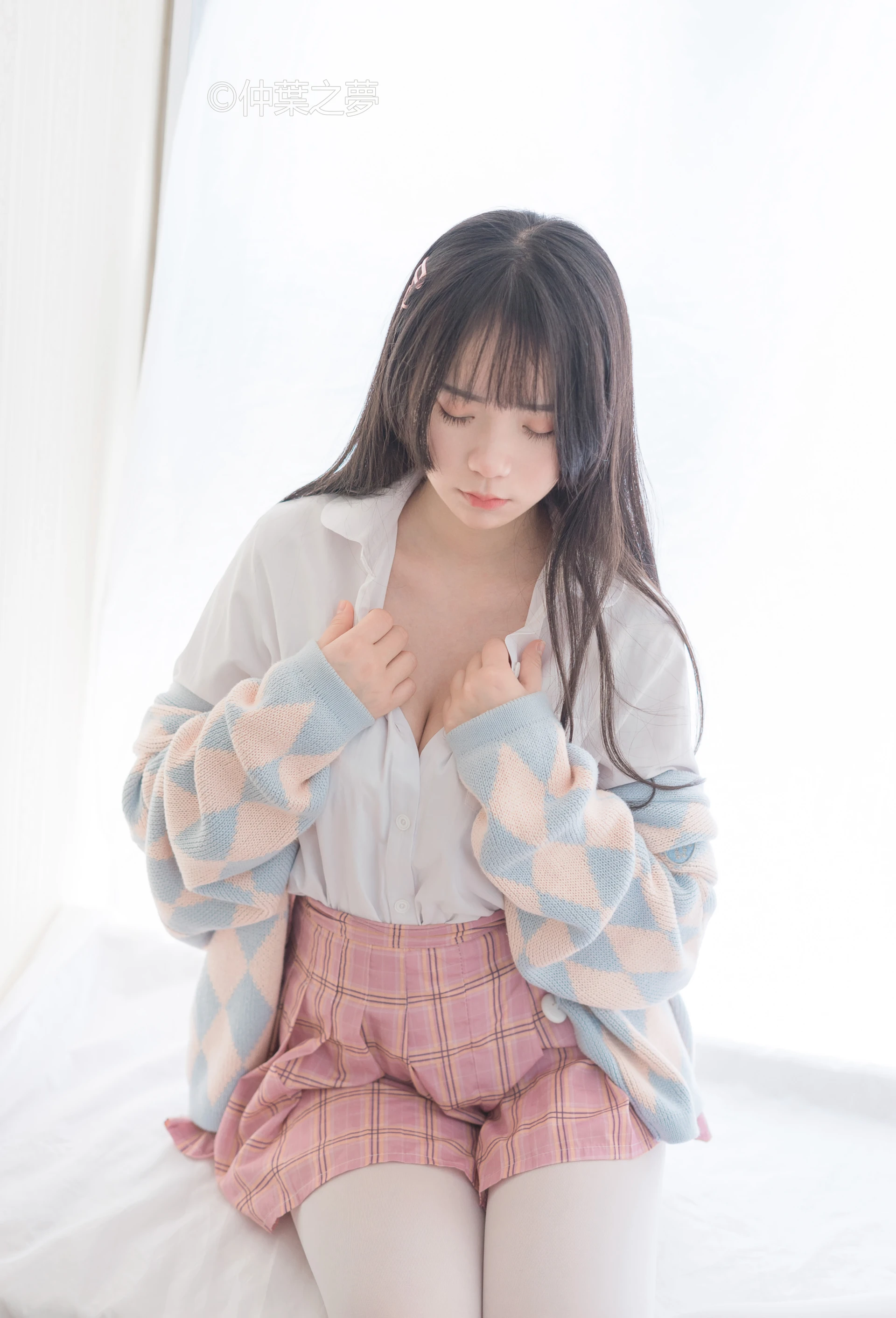 轻兰映画 Grand.007 [128P-696M]白丝, 美腿, 美足, 轻兰映画