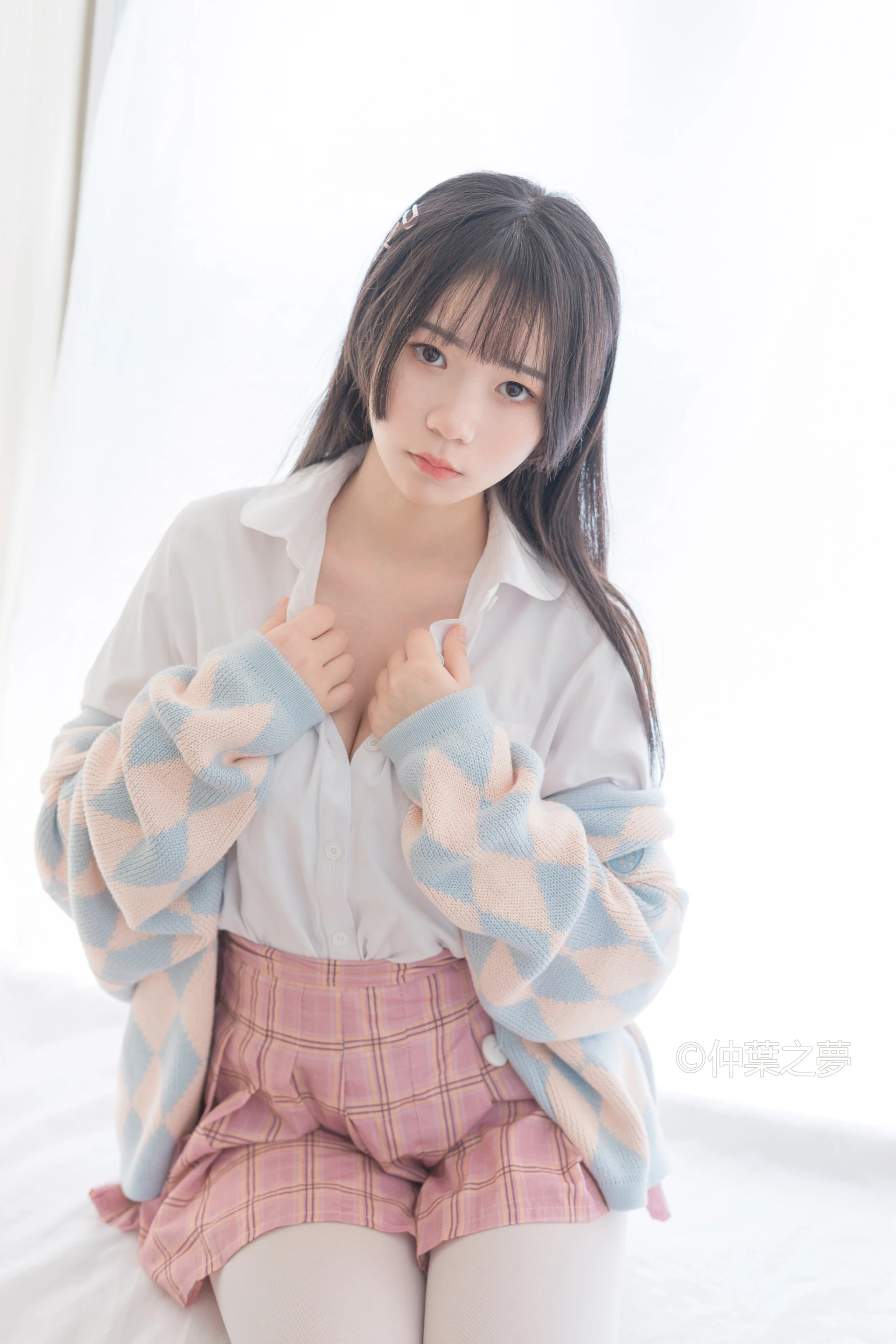 轻兰映画 Grand.007 [128P-696M]白丝, 美腿, 美足, 轻兰映画