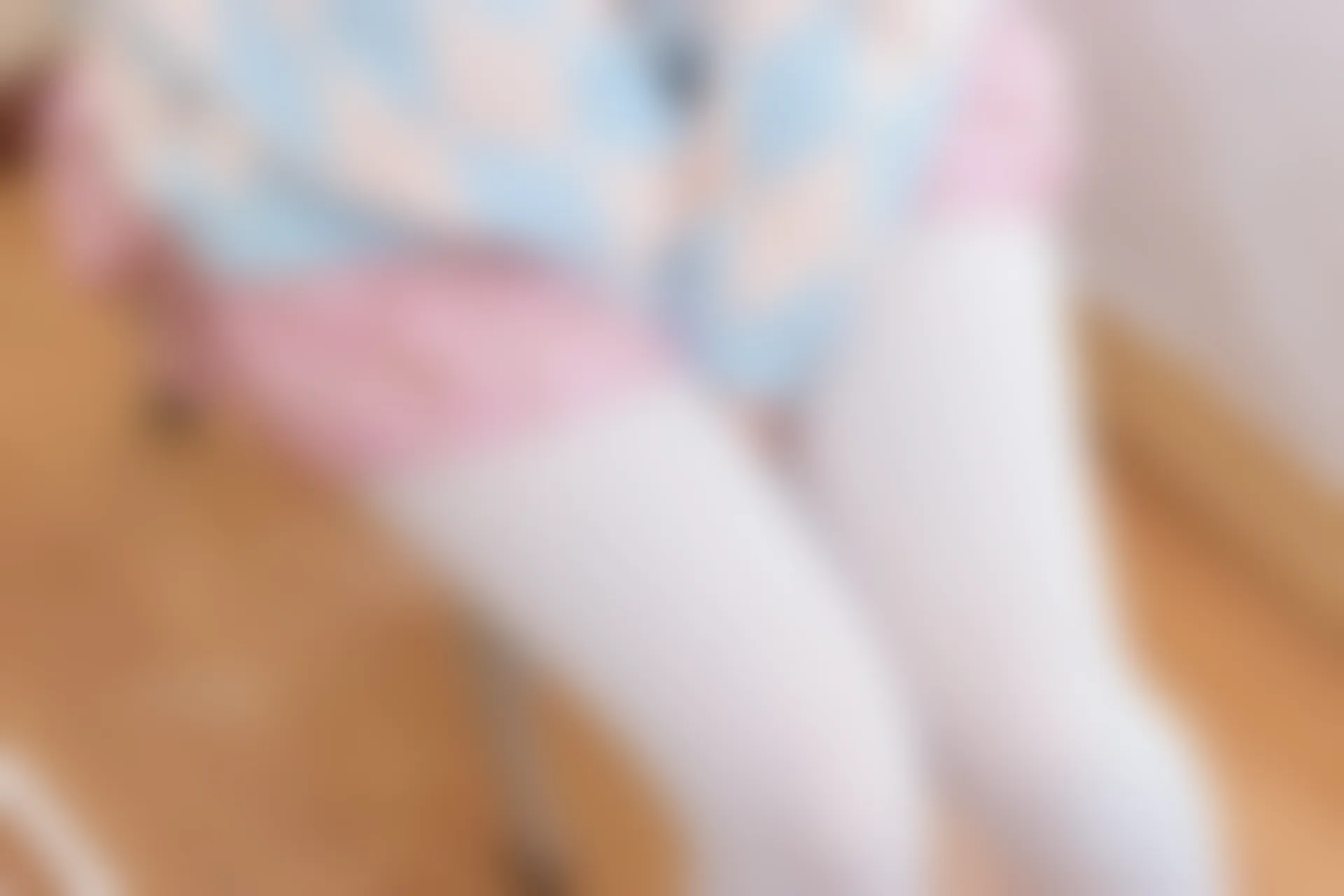 轻兰映画 Grand.007 [128P-696M]白丝, 美腿, 美足, 轻兰映画